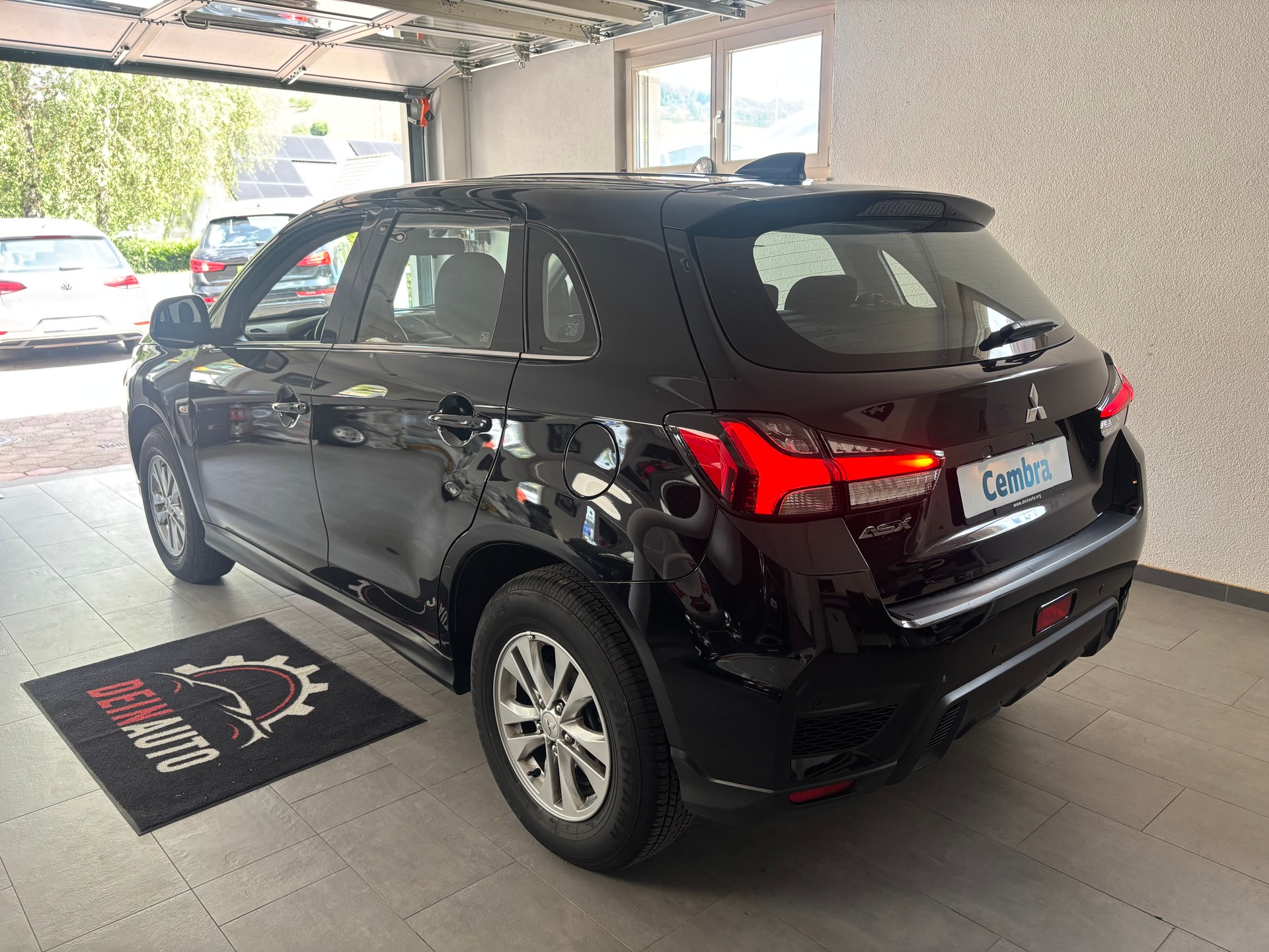 MITSUBISHI ASX 2.0 MIVEC Value 2WD Automat-image-2