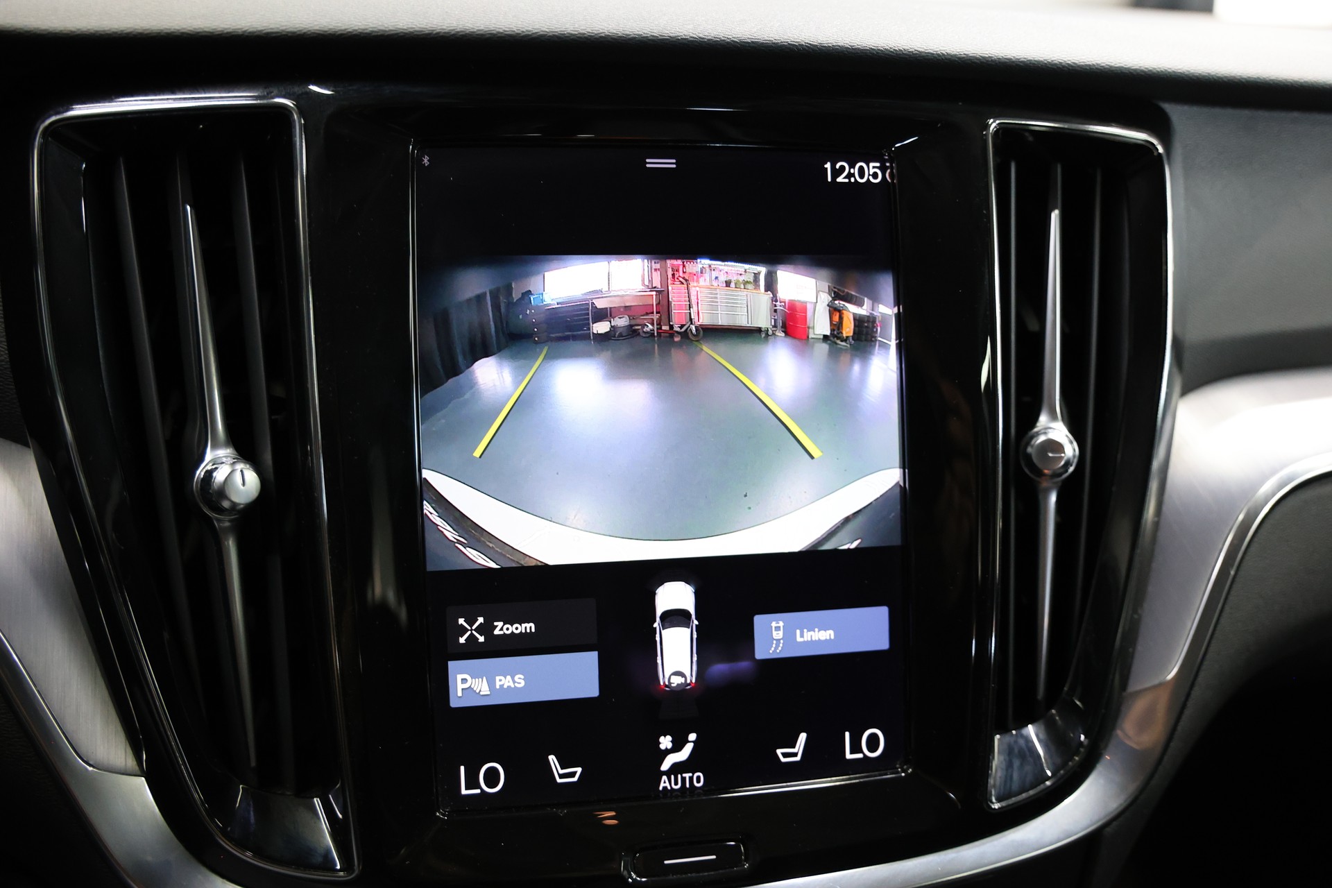 VOLVO V60 B4 Diesel Mild Hybrid Momentum Geartronic-image-24