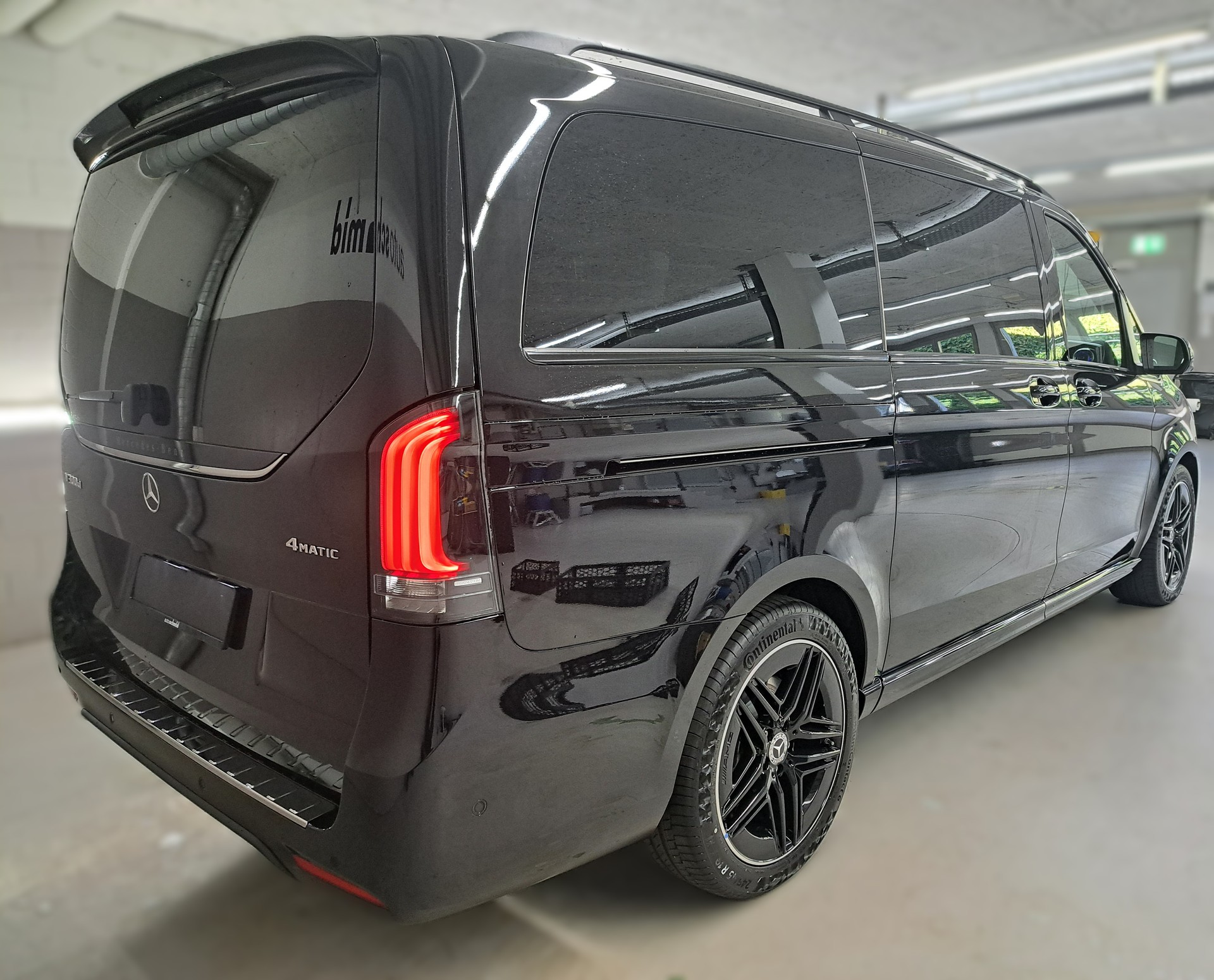 MERCEDES-BENZ V 300 d 4MATIC EXCLUSIVE Swiss Edition 3200mm L-image-5