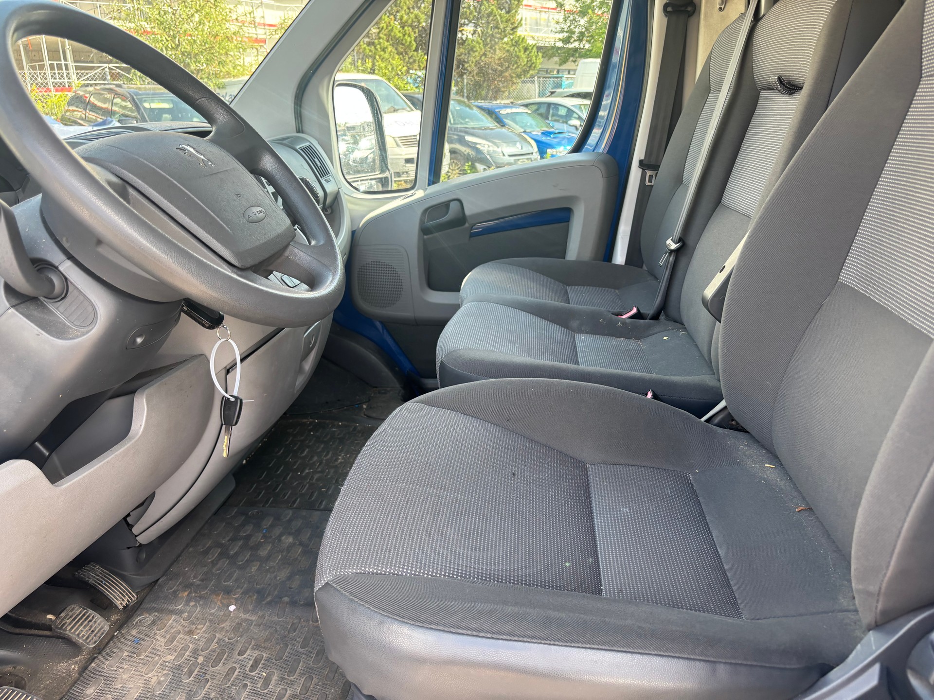 PEUGEOT Boxer 2.2 HDI 333 L2H1-image-10