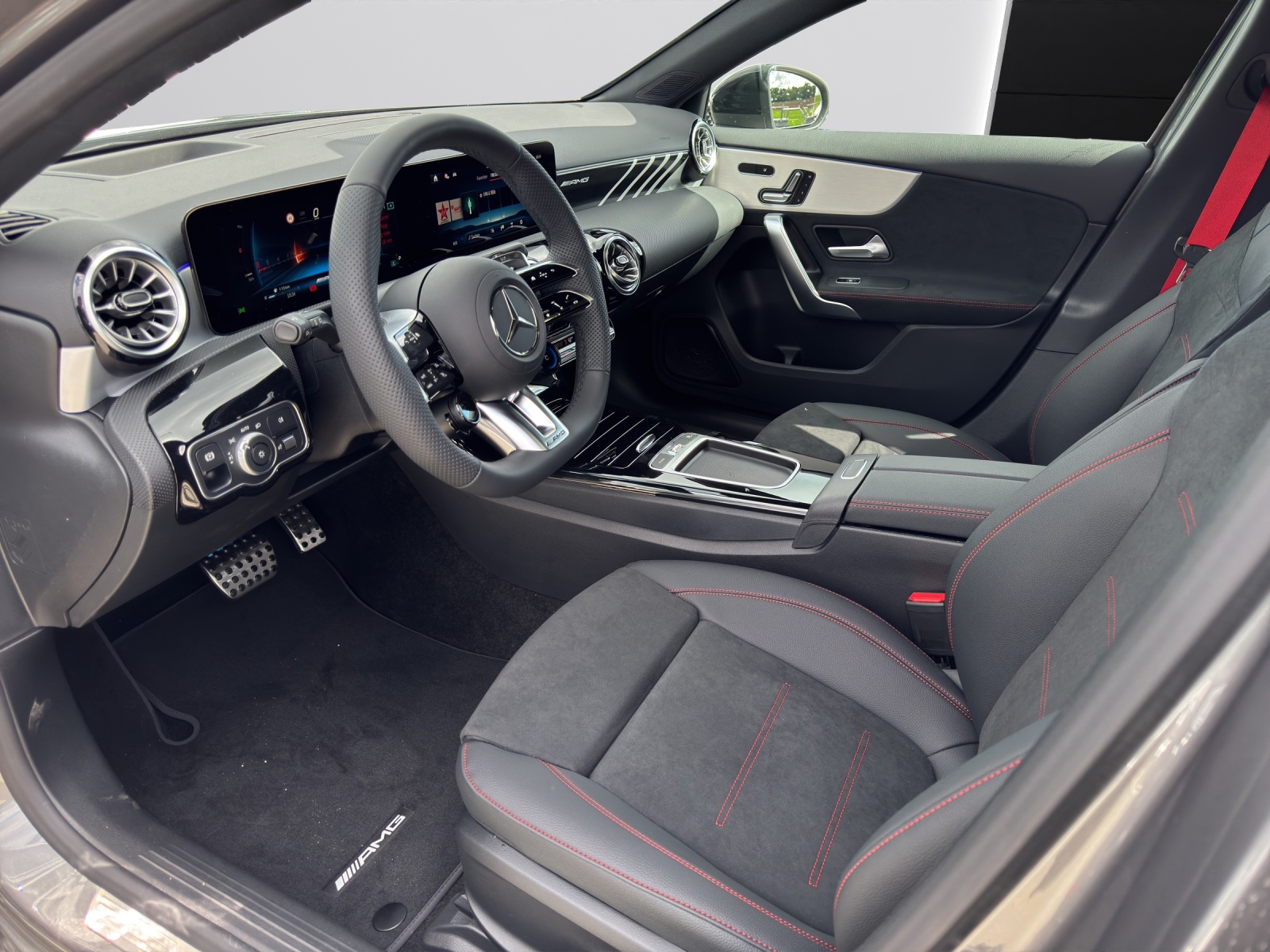 MERCEDES-BENZ A AMG 35 4Matic 8G-DCT-image-7