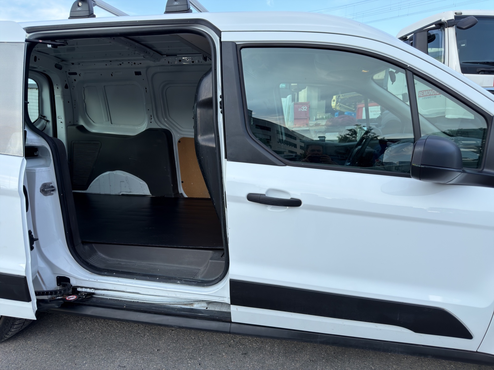 FORD Transit Connect Van T210 1.0 EcoBoost Ambiente-image-18