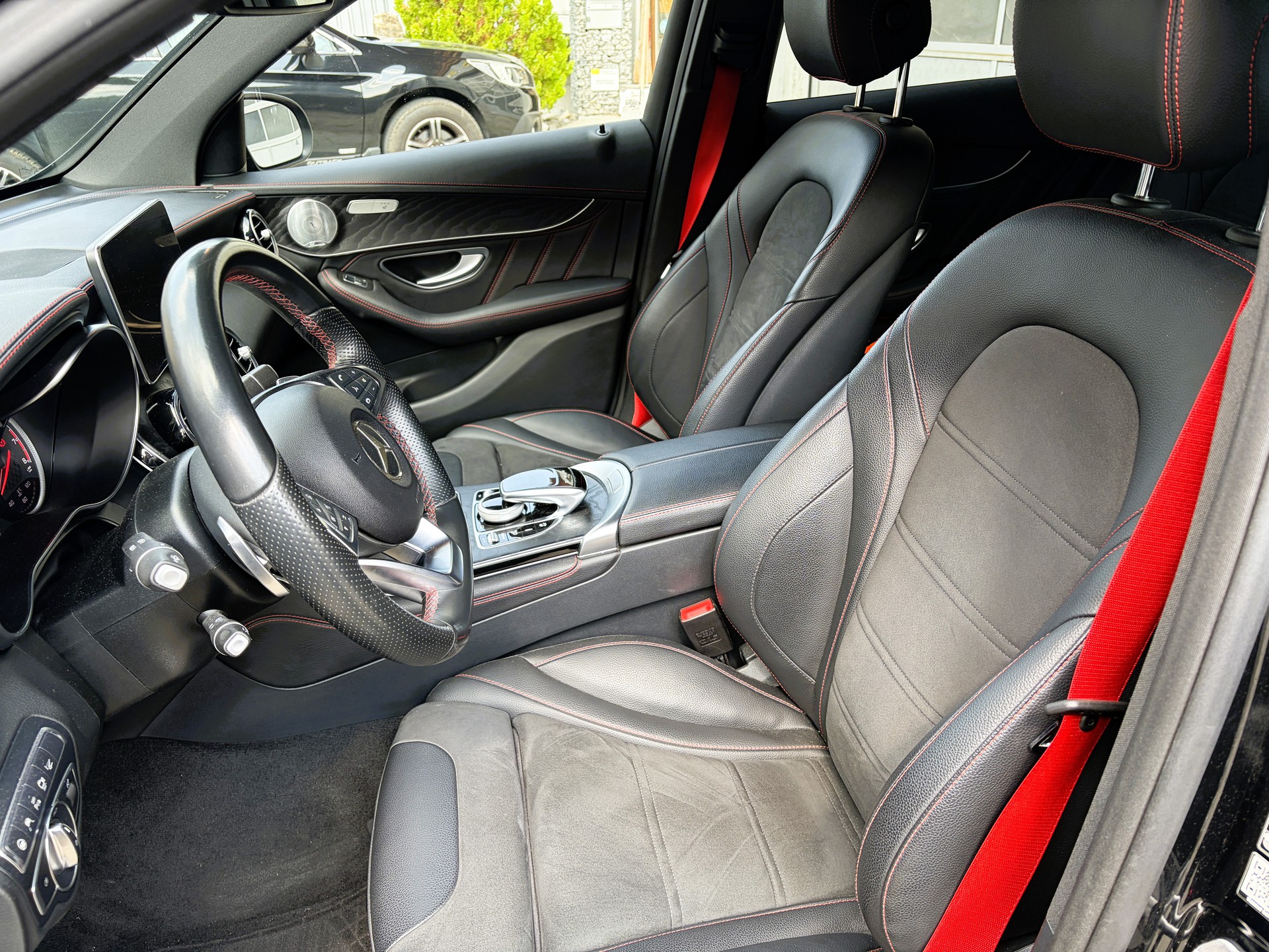 MERCEDES-BENZ GLC 43 AMG 4m-image-3