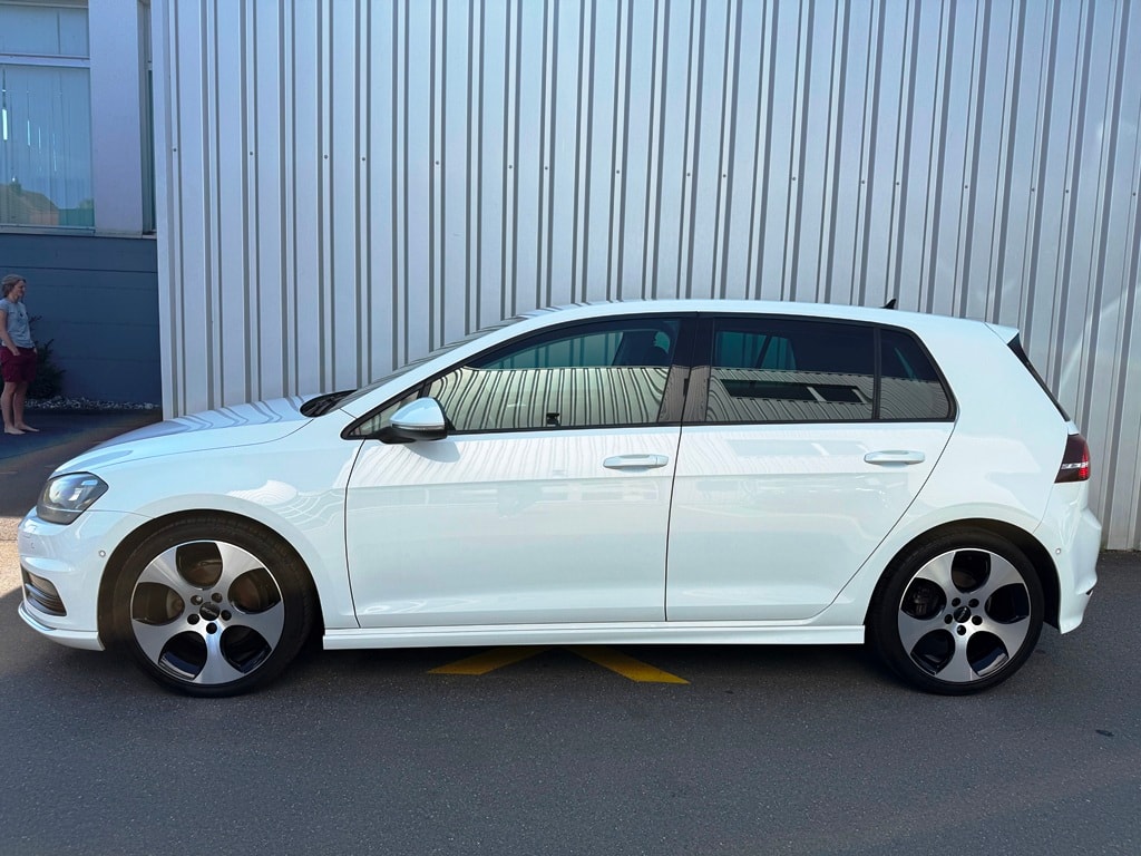 VW Golf 1.4 TSI R-Line Design DSG-image-2