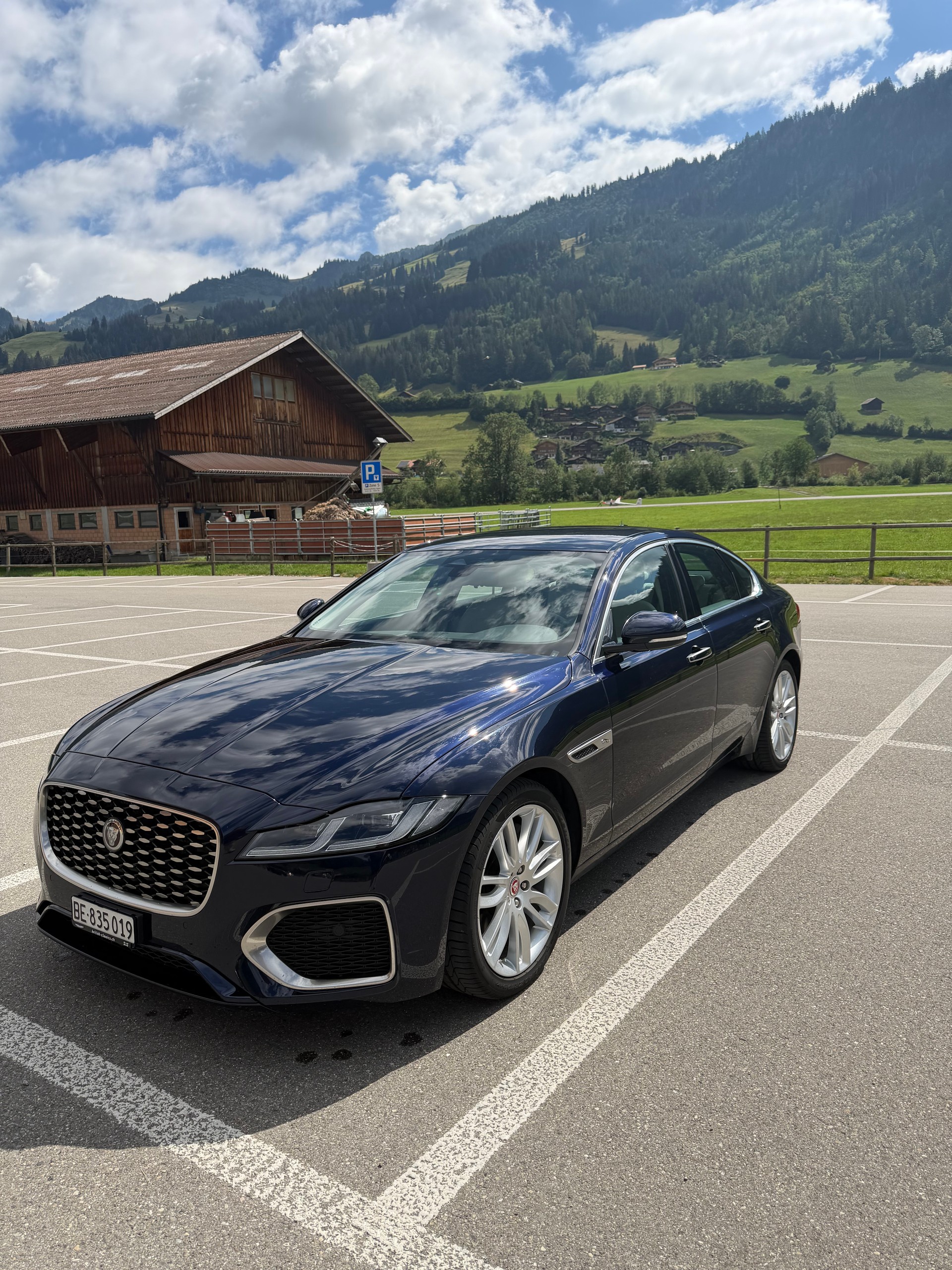 JAGUAR Jaguar XF P300 AWD-image-1