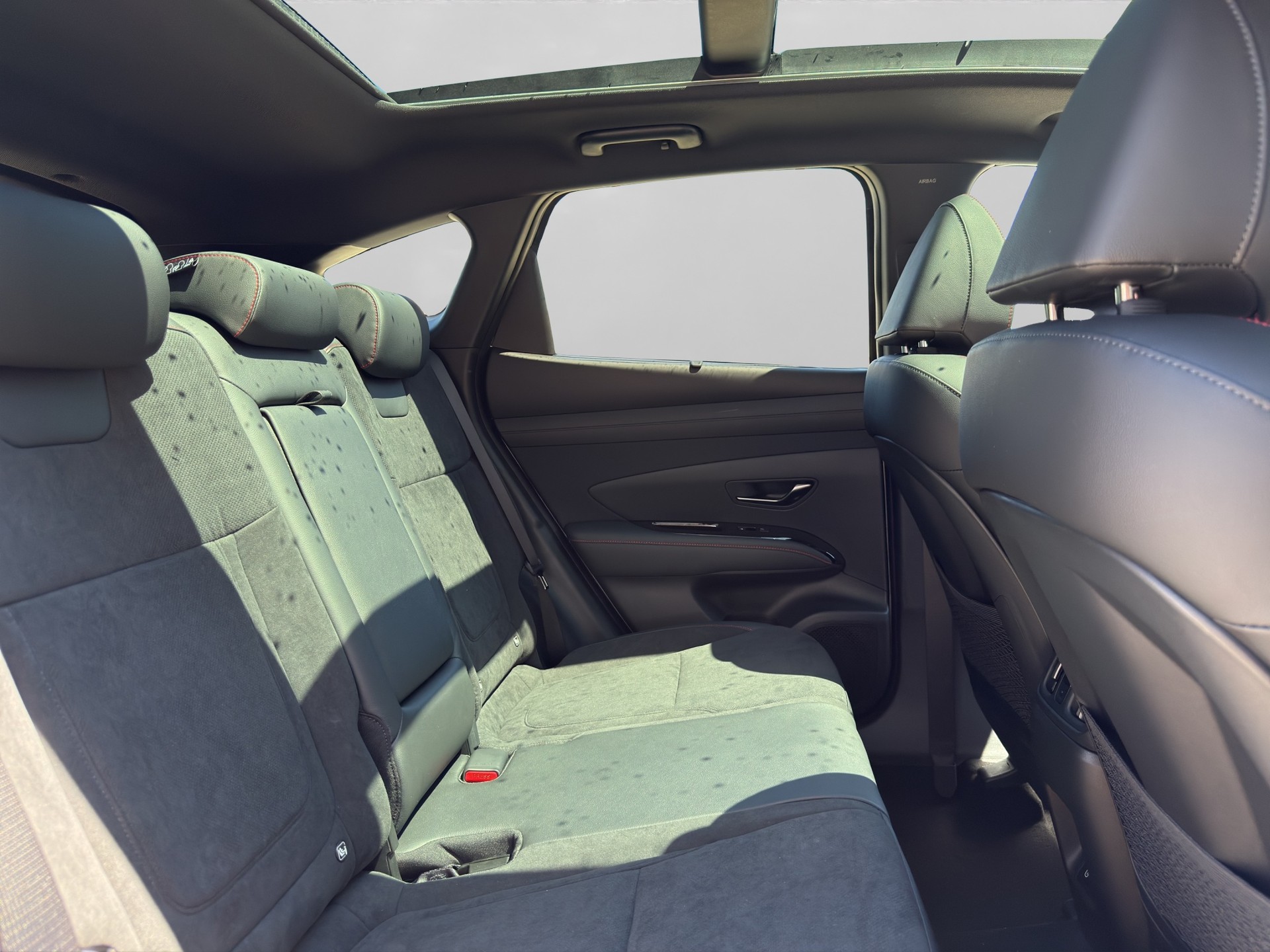 HYUNDAI Tucson 1.6 TGDI HEV N-Line 4WD-image-10
