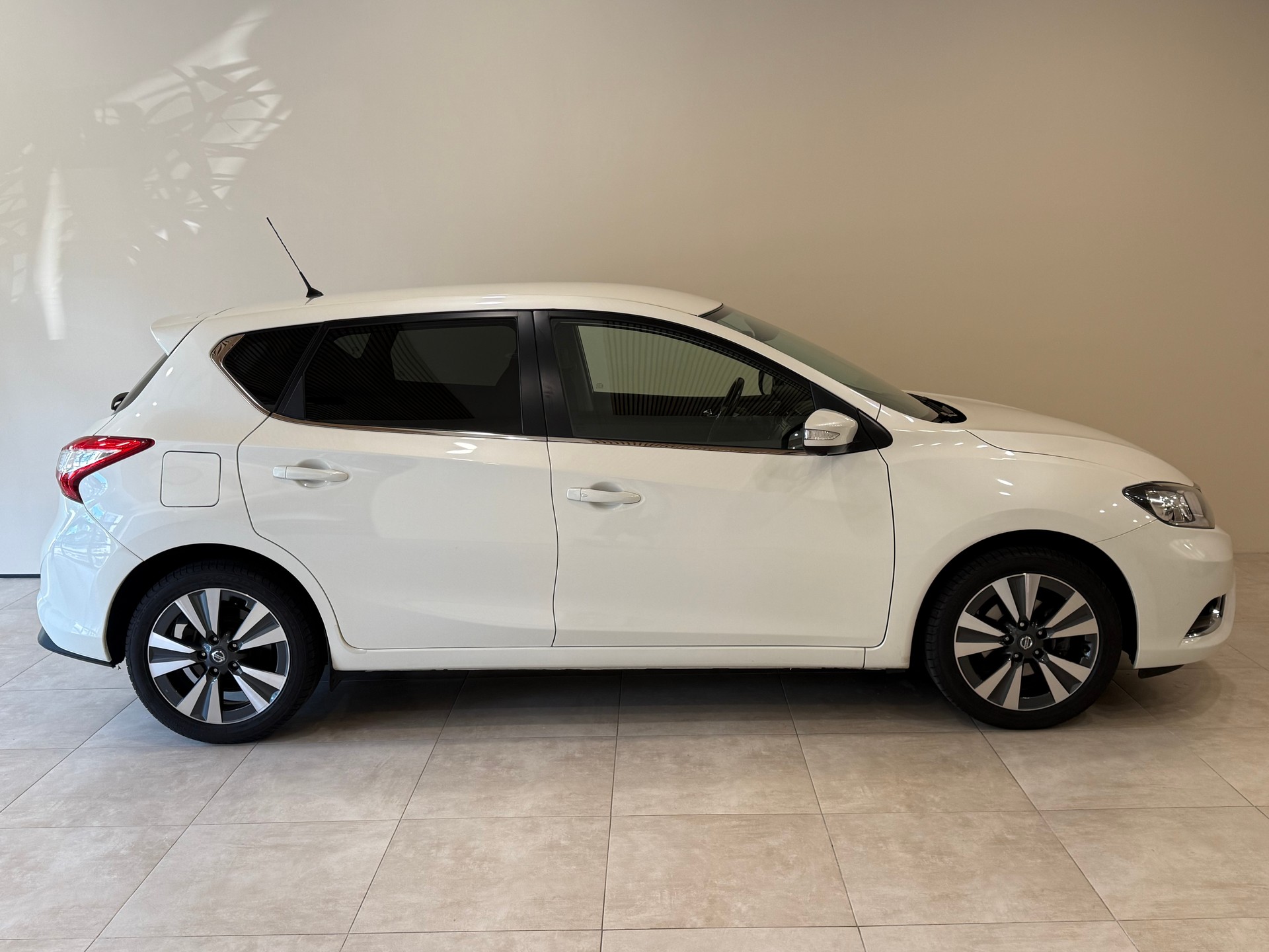NISSAN Pulsar 1.2 DIG-T tekna Xtronic CVT-image-5