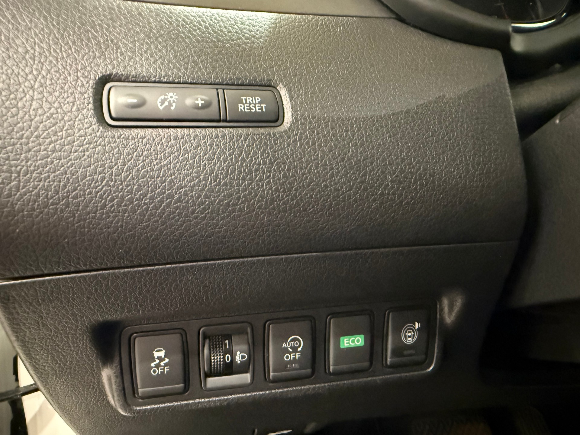 NISSAN Pulsar 1.2 DIG-T tekna Xtronic CVT-image-13