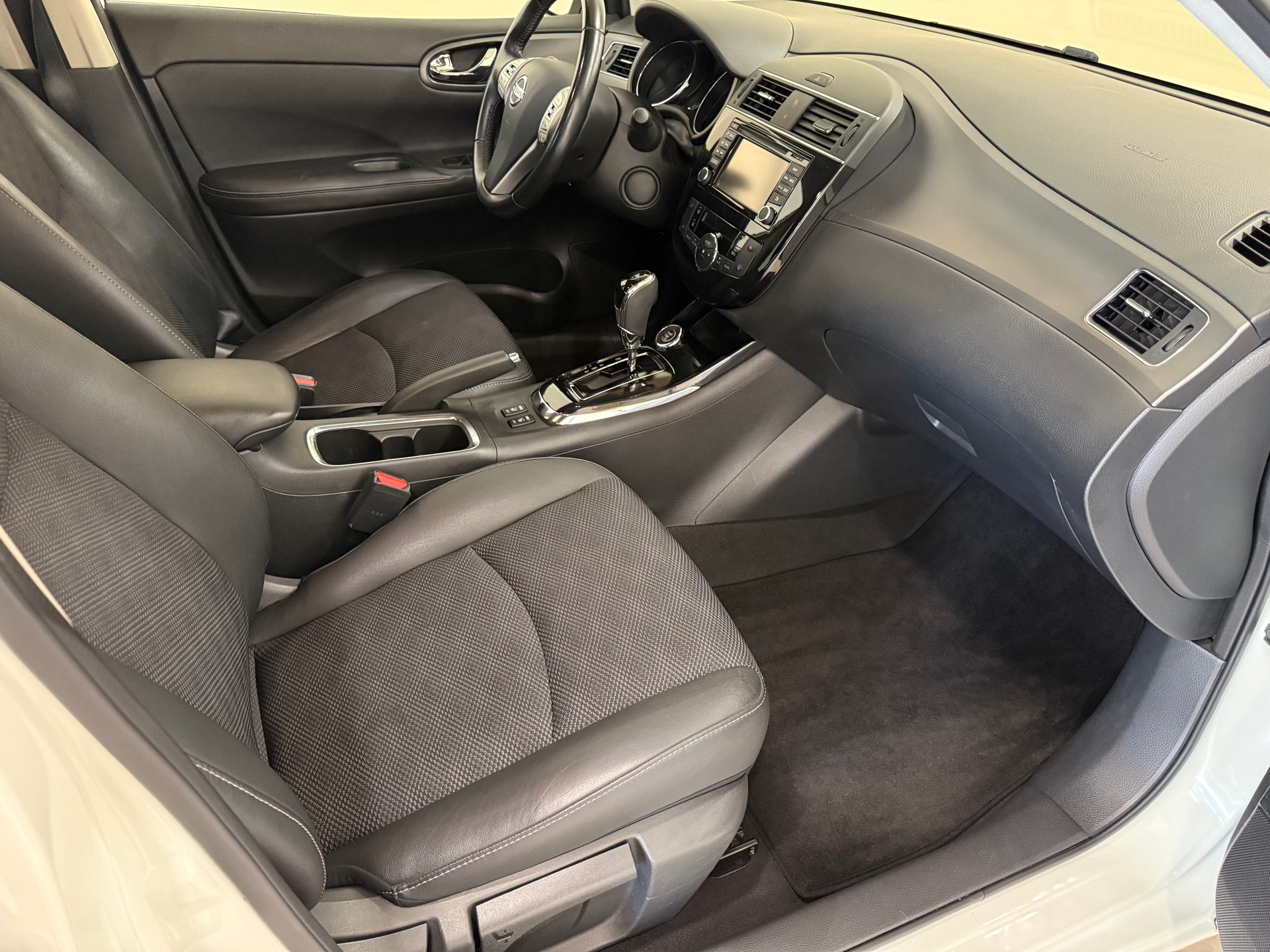 NISSAN Pulsar 1.2 DIG-T tekna Xtronic CVT-image-8