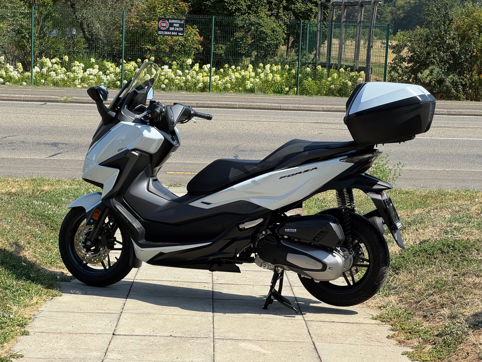 HONDA Nss 125 Forza ABS-showroom-element-3