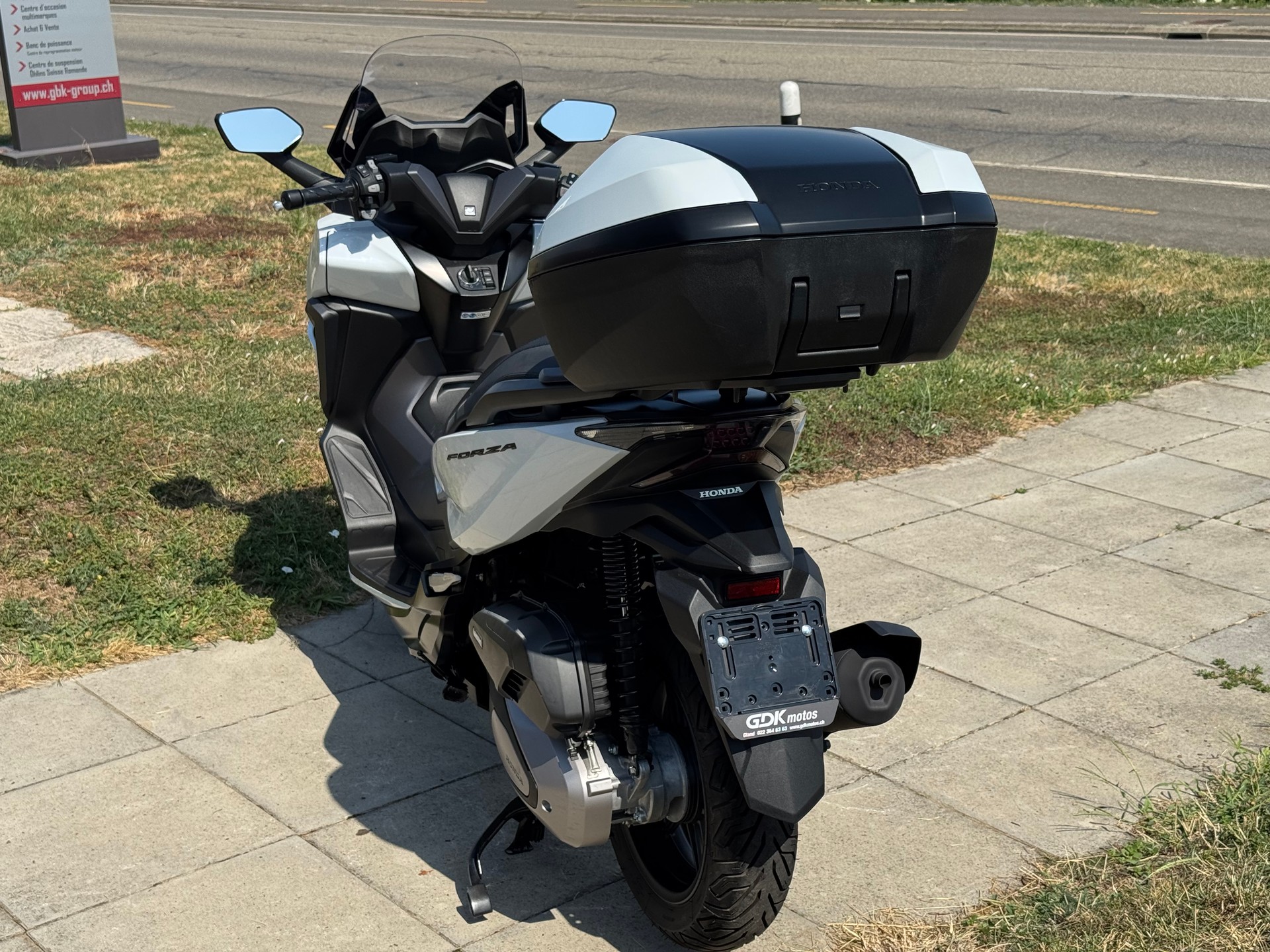 HONDA Nss 125 Forza ABS-showroom-element-2