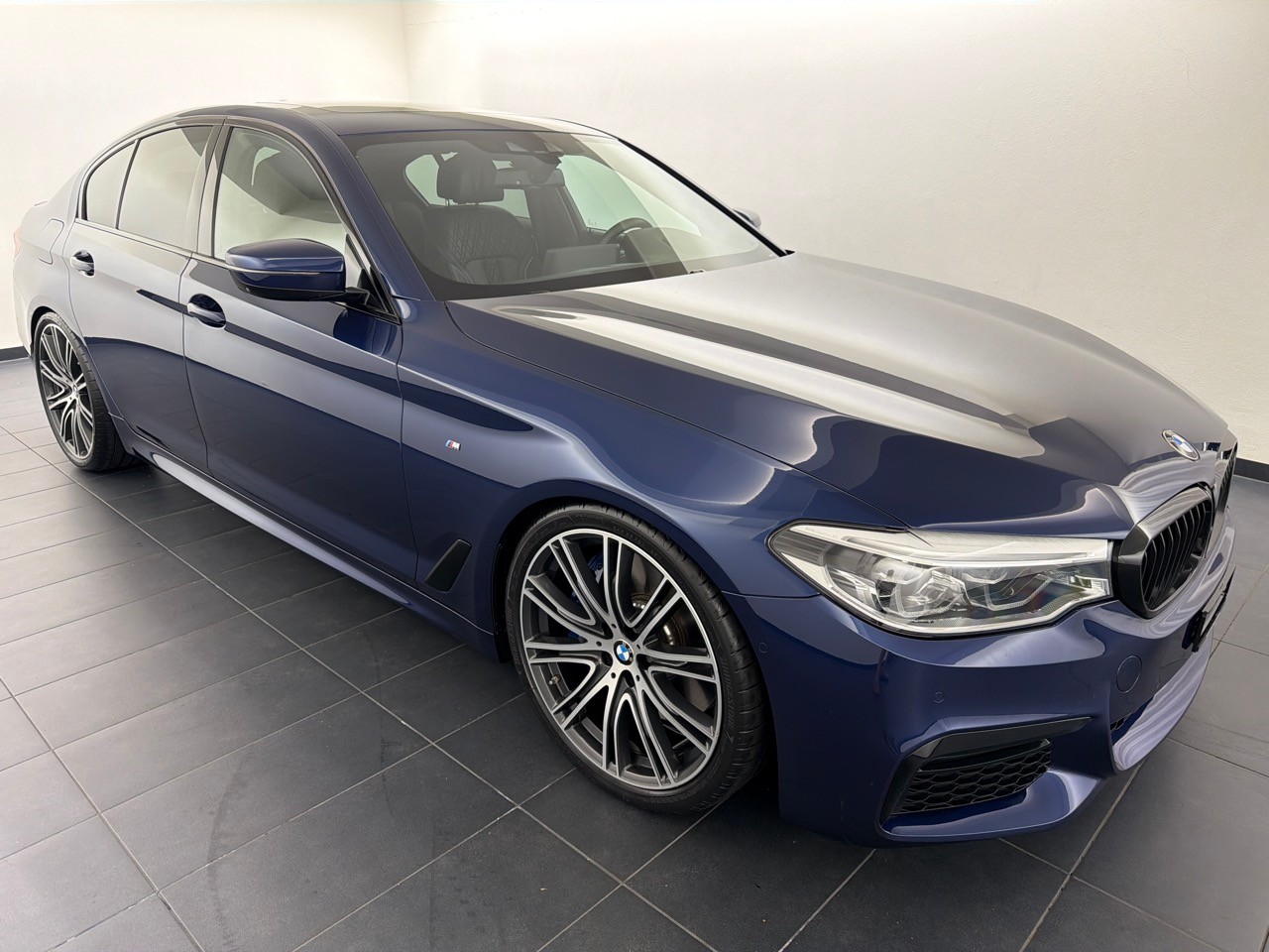 BMW 540i xDrive MSport-image-3