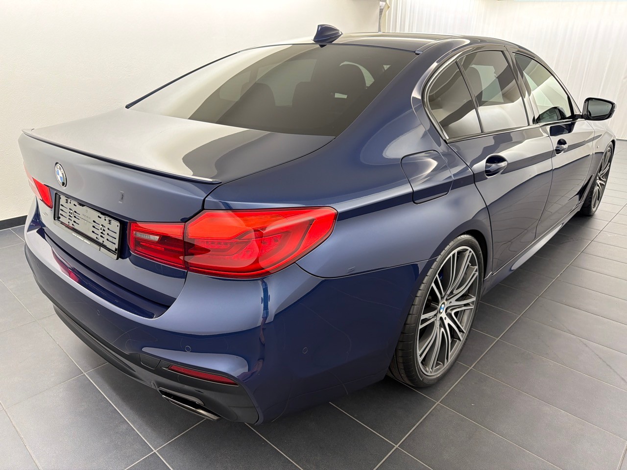 BMW 540i xDrive MSport-image-2