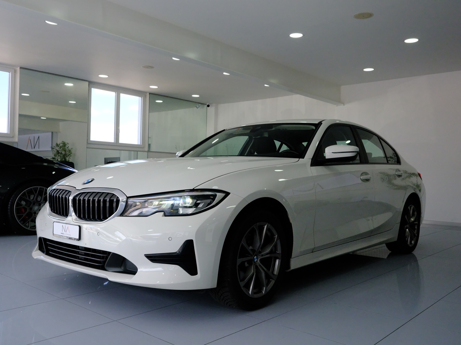 BMW 318i Steptronic-image-3