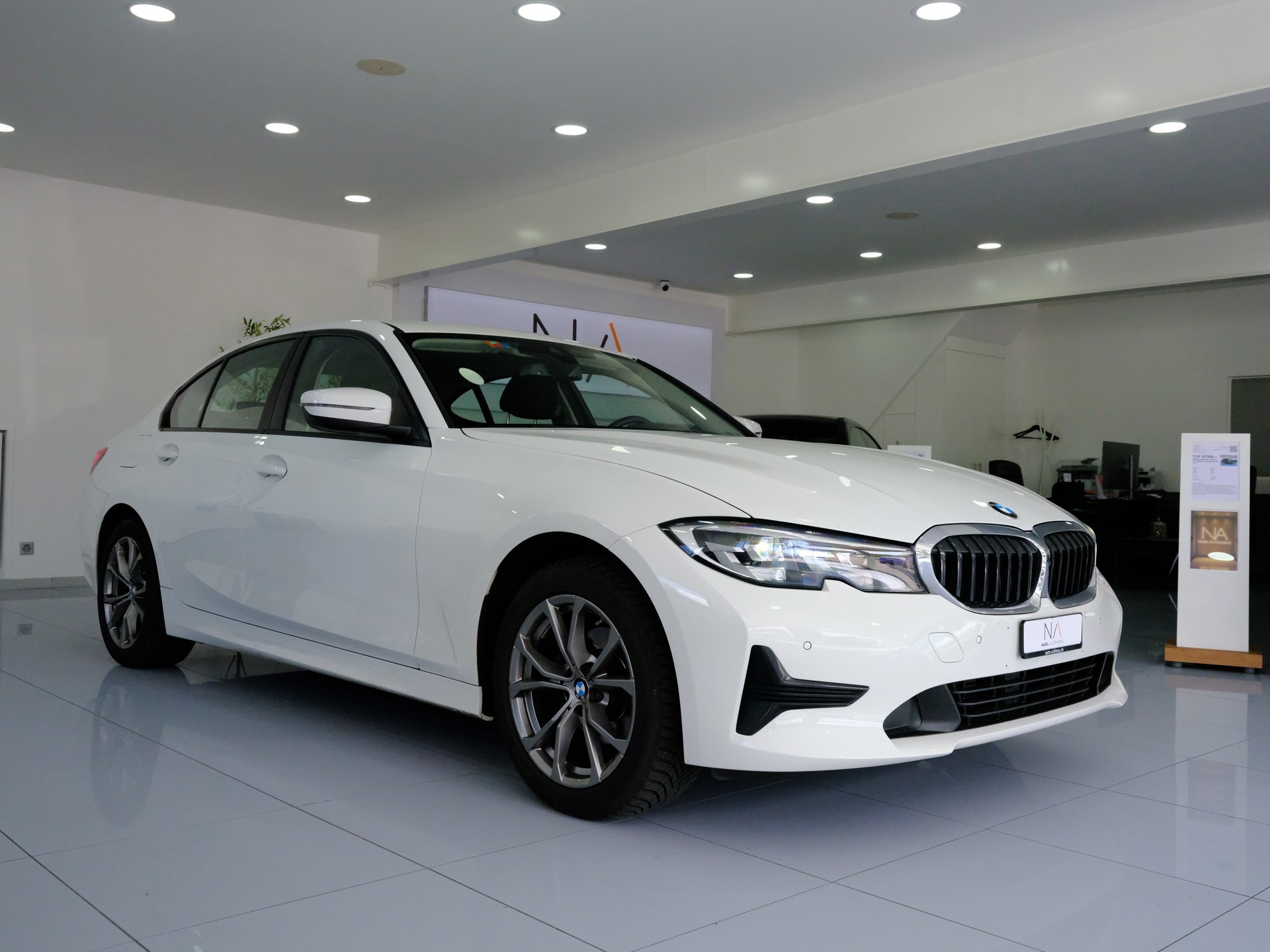 BMW 318i Steptronic-image-1