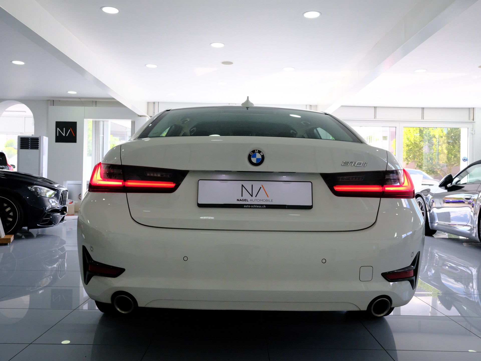 BMW 318i Steptronic-image-5