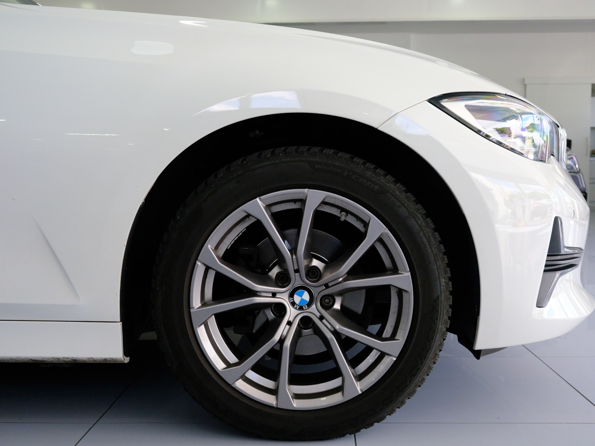 BMW 318i Steptronic-image-15