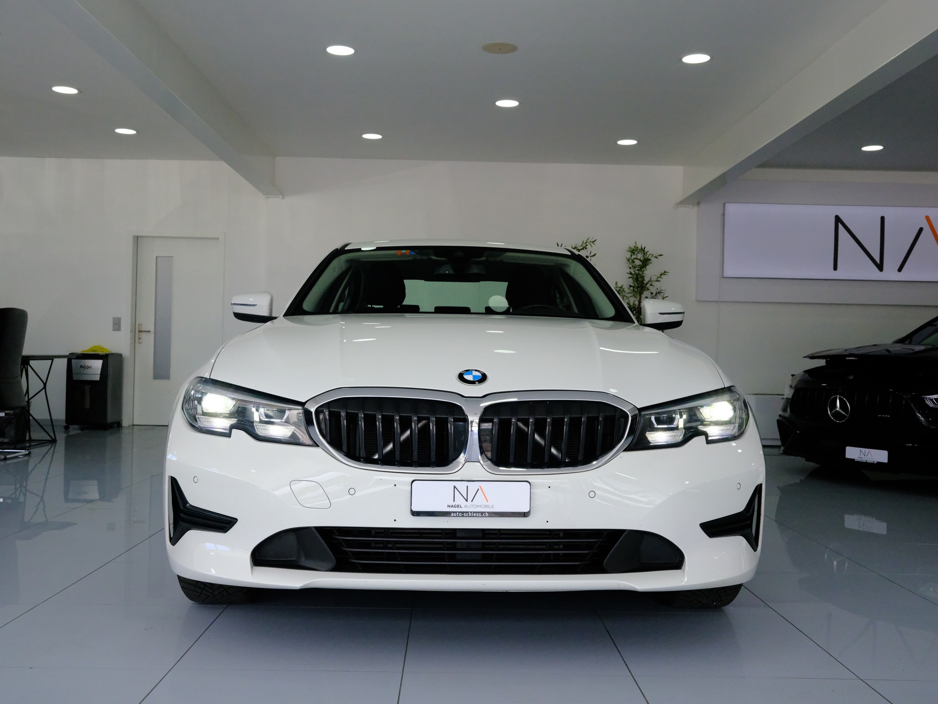 BMW 318i Steptronic-image-2