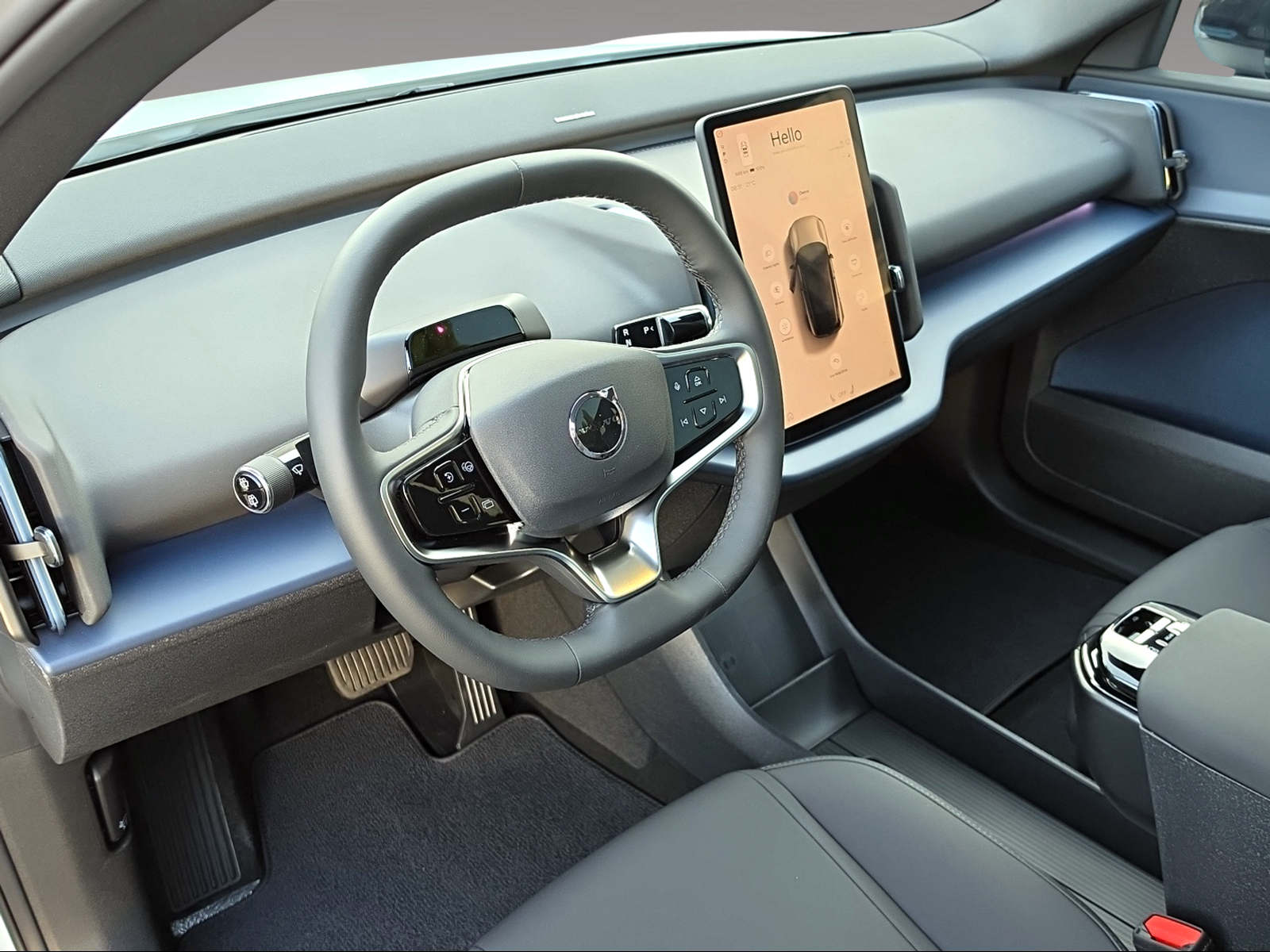 VOLVO EX30 P8 69 kWh AWD Black Edition-image-8