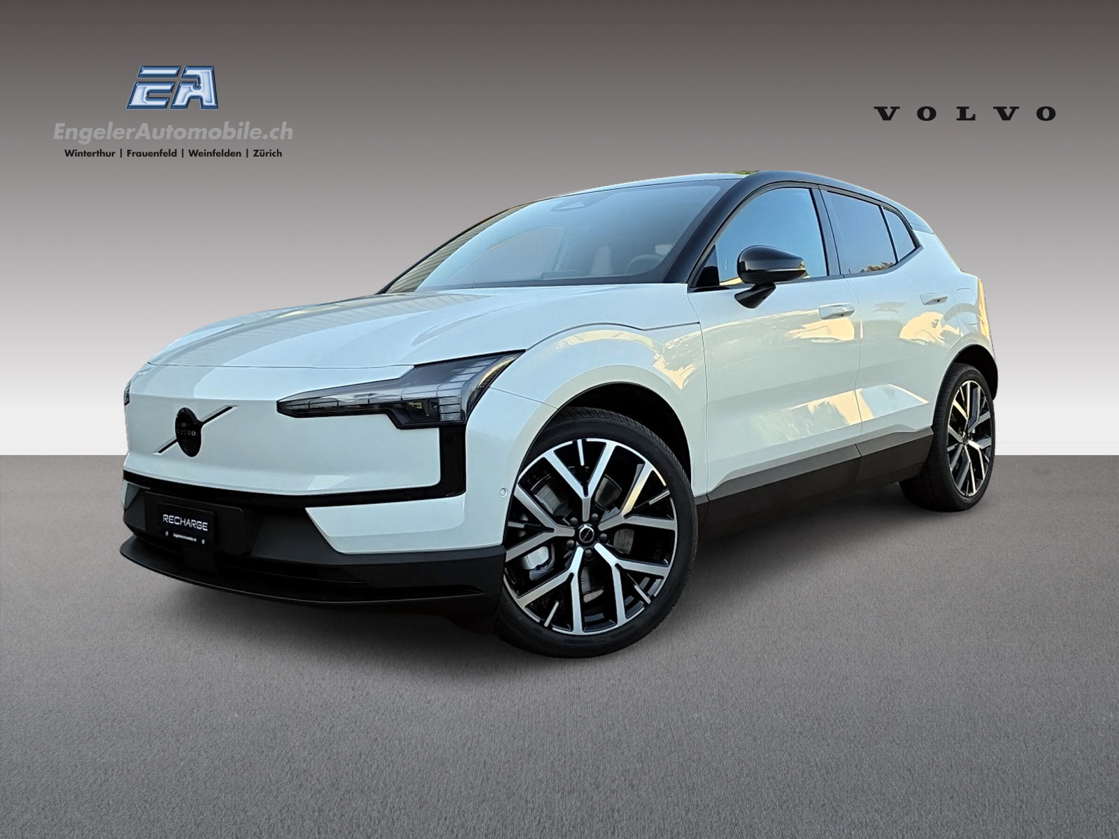 VOLVO EX30 P8 69 kWh AWD Black Edition