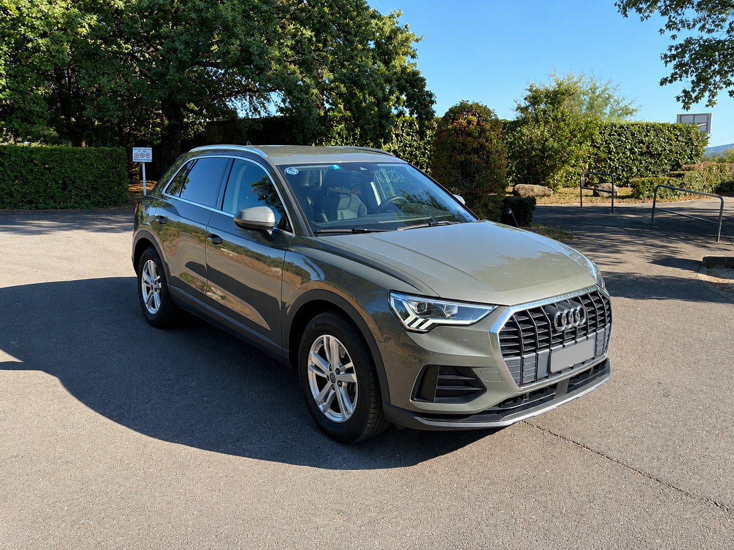 AUDI Q3 35 TFSI Attraction S-Tronic-image-3