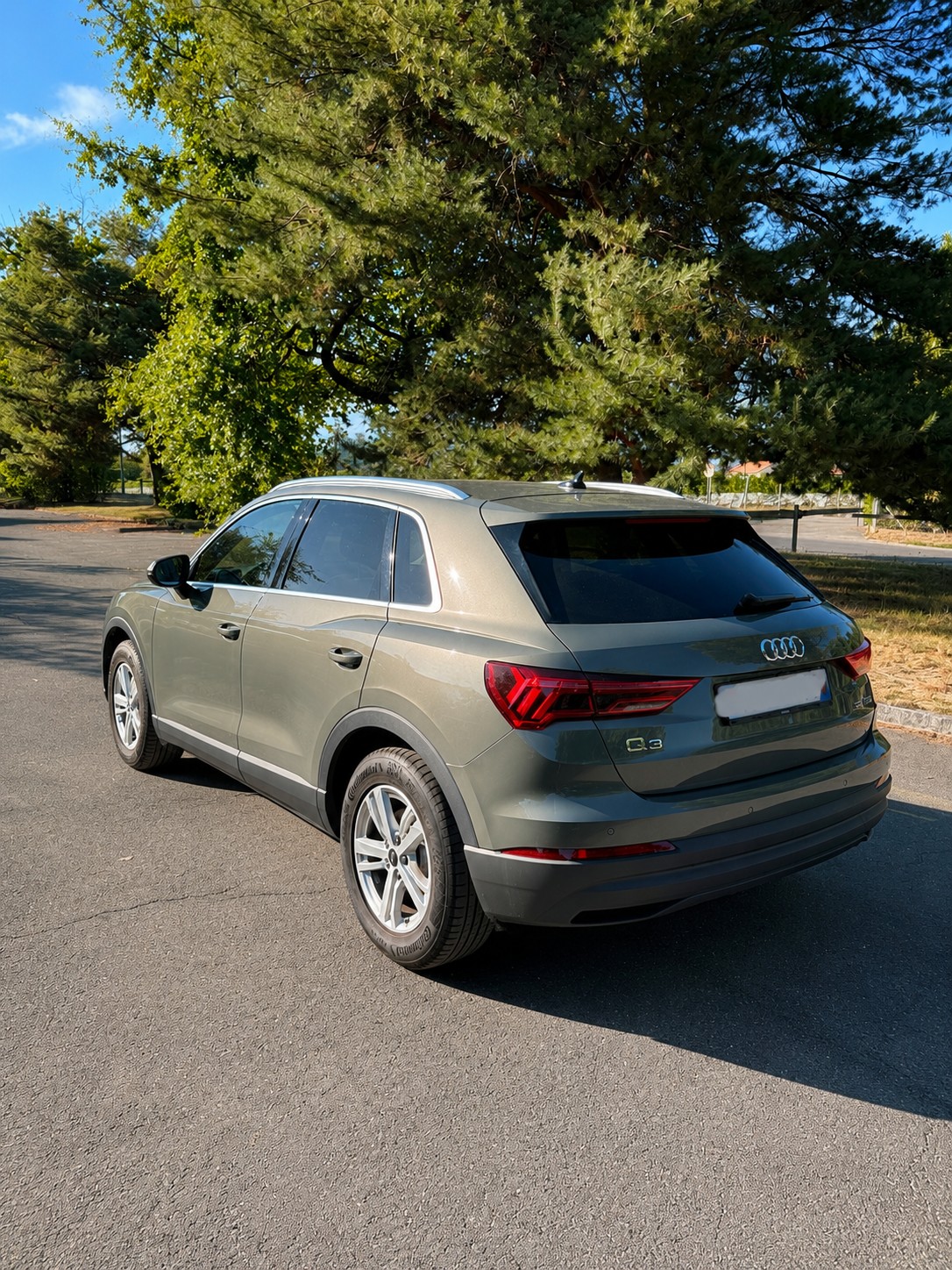 AUDI Q3 35 TFSI Attraction S-Tronic-image-5