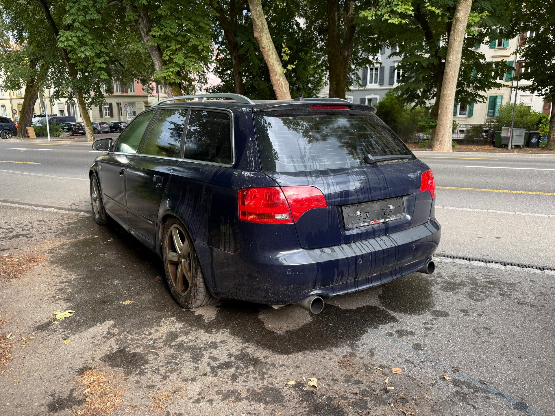 AUDI A4 Avant 2.0 Turbo FSI quattro-image-4