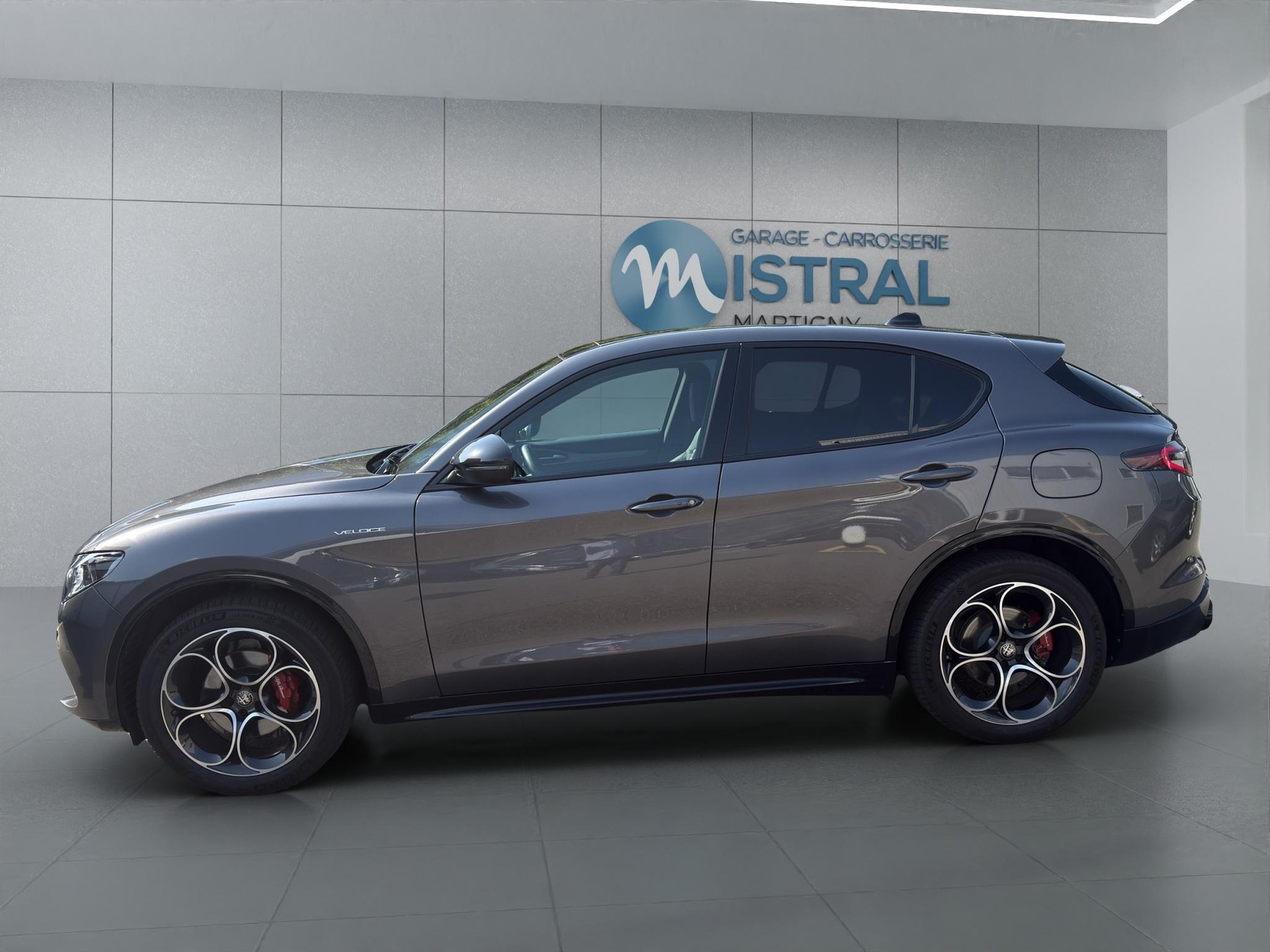 ALFA ROMEO Stelvio 2.0 Q4 280 Veloce-image-1