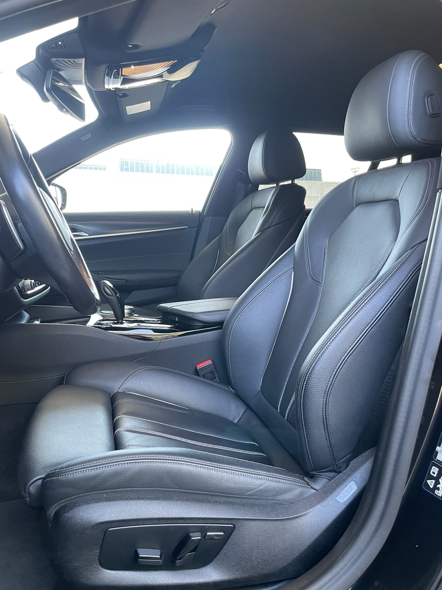 BMW 520d xDrive paddles Touring-image-5