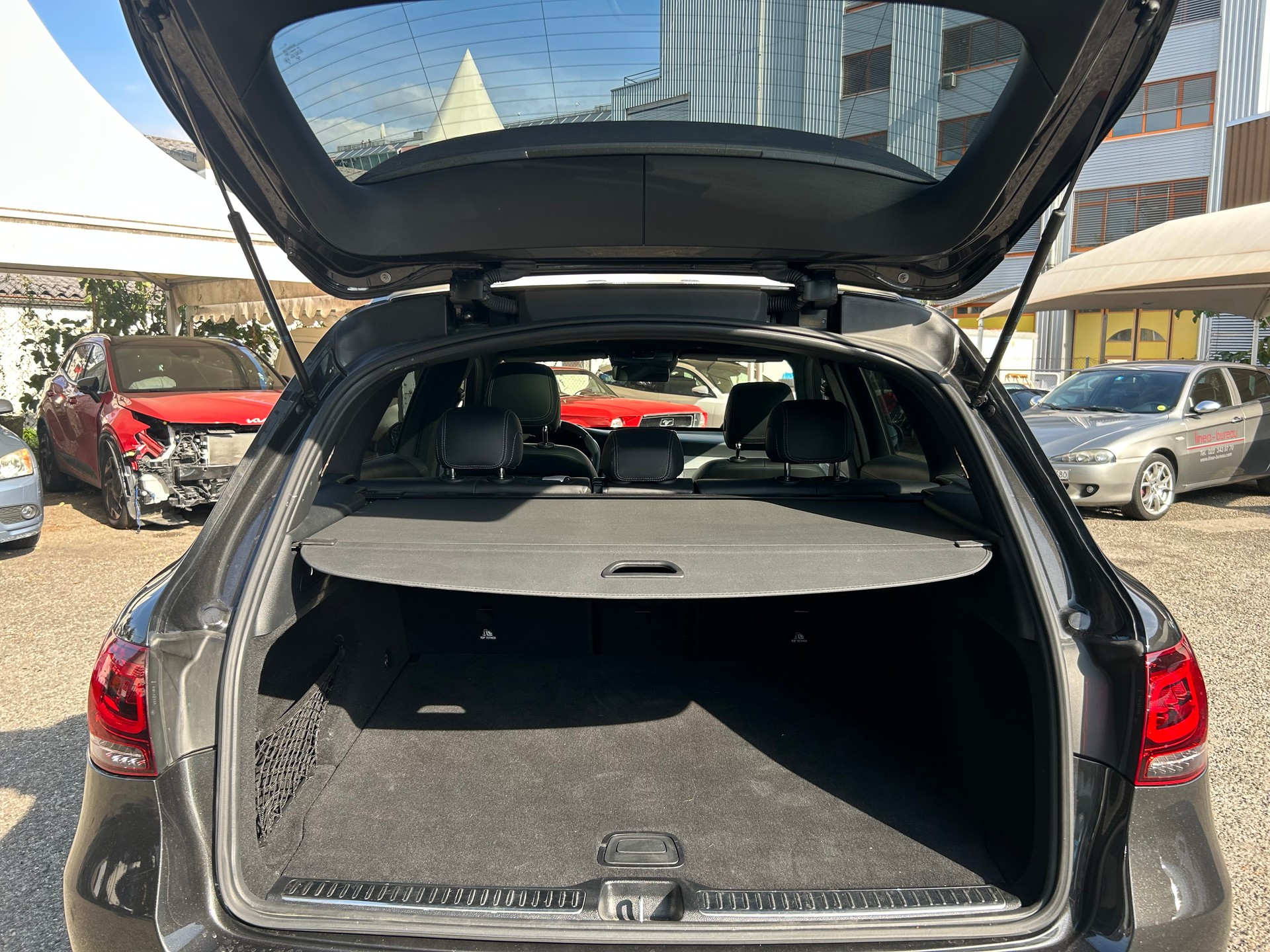 MERCEDES-BENZ GLC 63 S AMG 4Matic 9G-Tronic-image-7