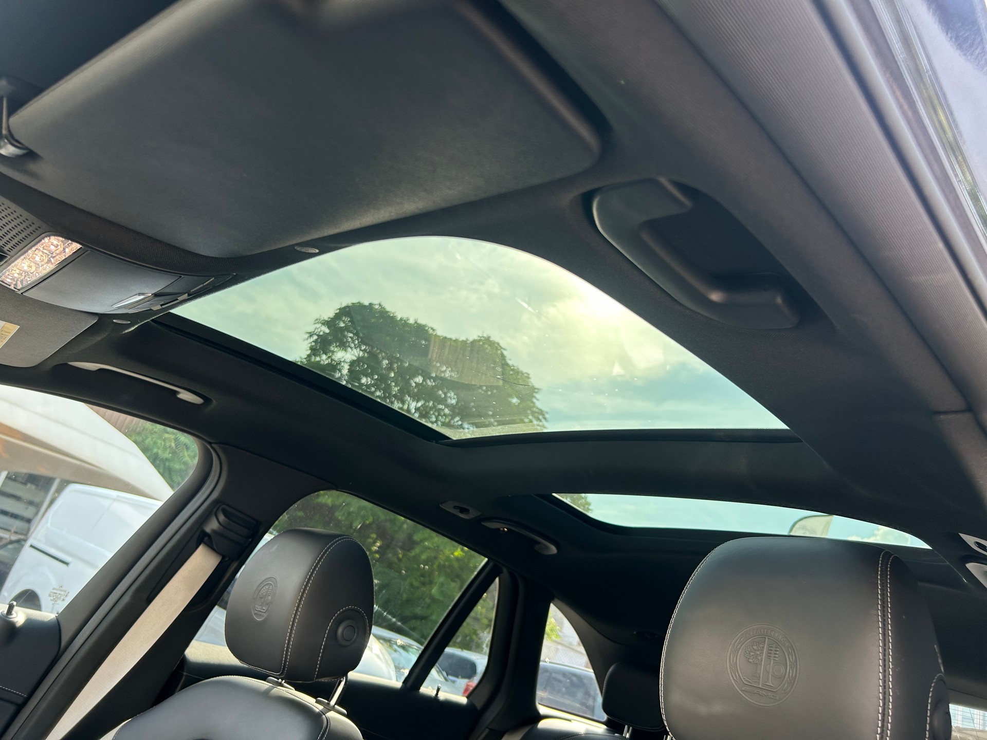 MERCEDES-BENZ GLC 63 S AMG 4Matic 9G-Tronic-image-10