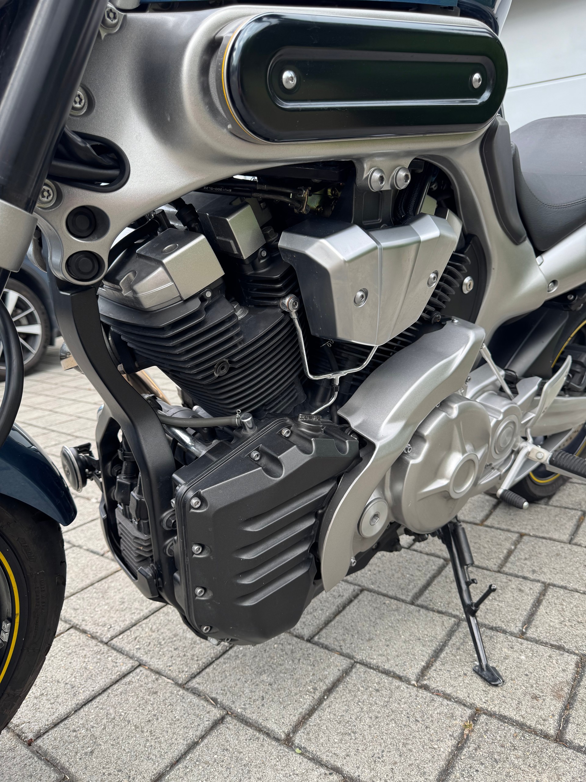 YAMAHA MT-01-image-6