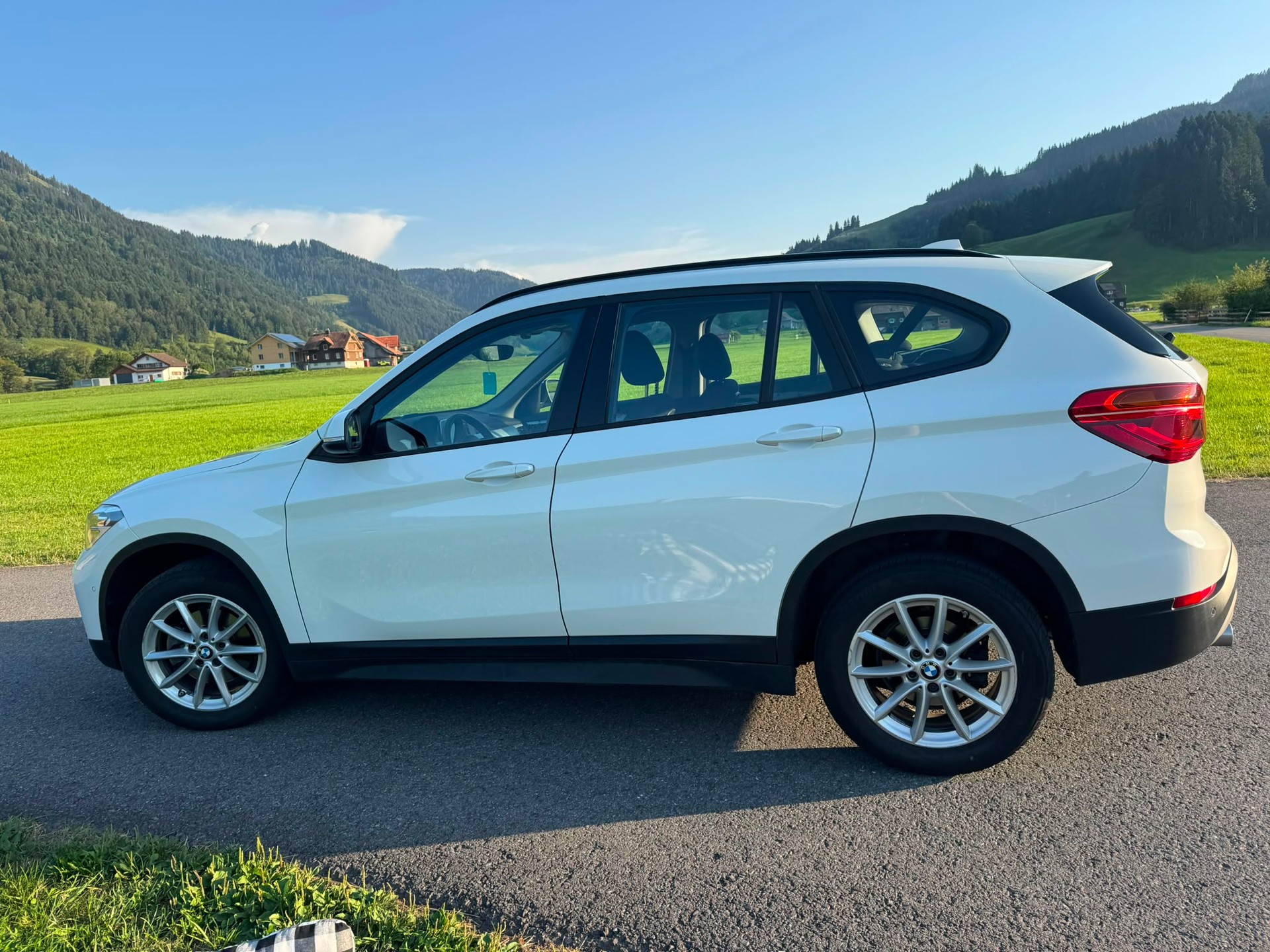 BMW 18d xDrive SAG-image-1