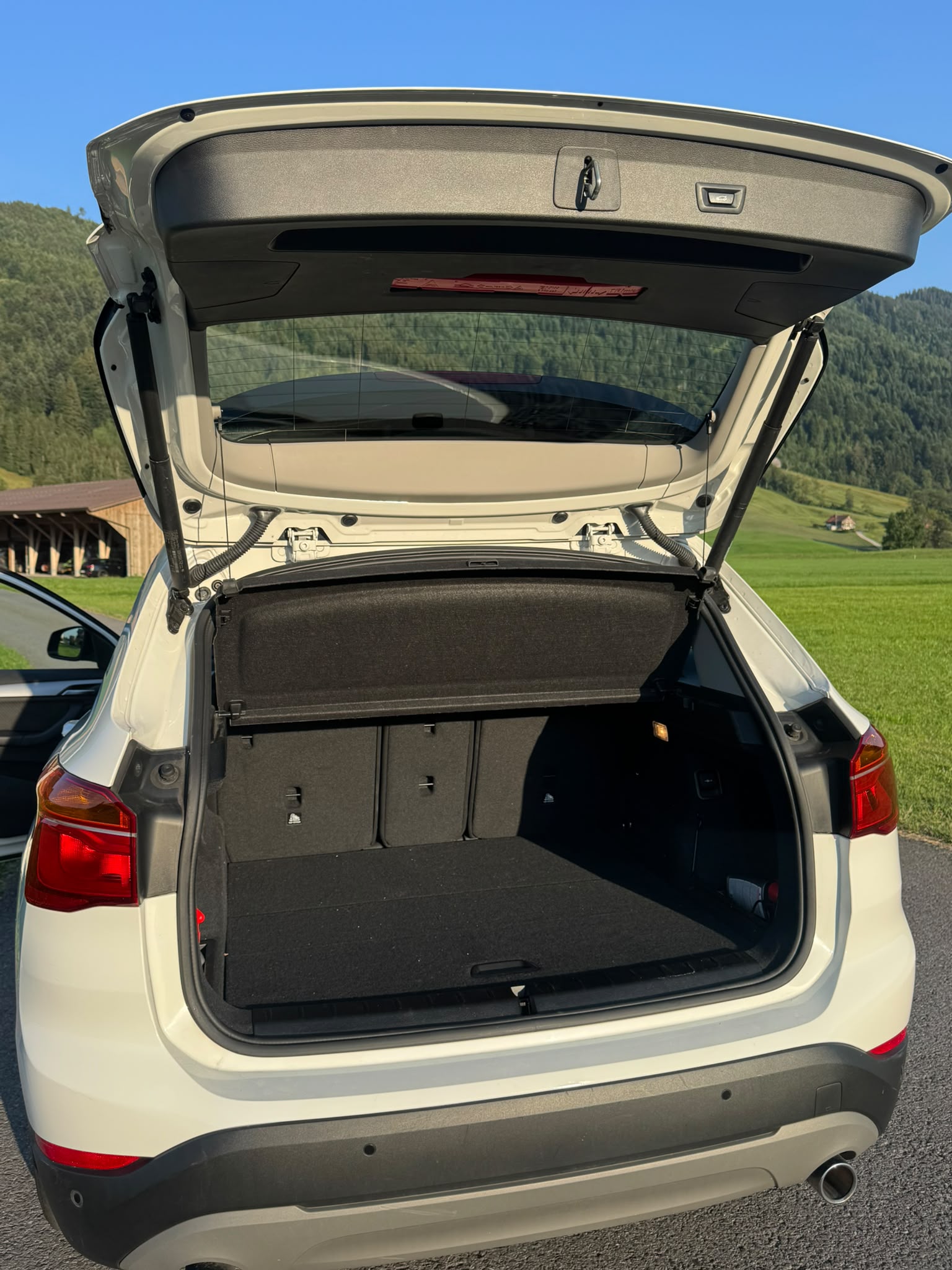 BMW 18d xDrive SAG-image-5