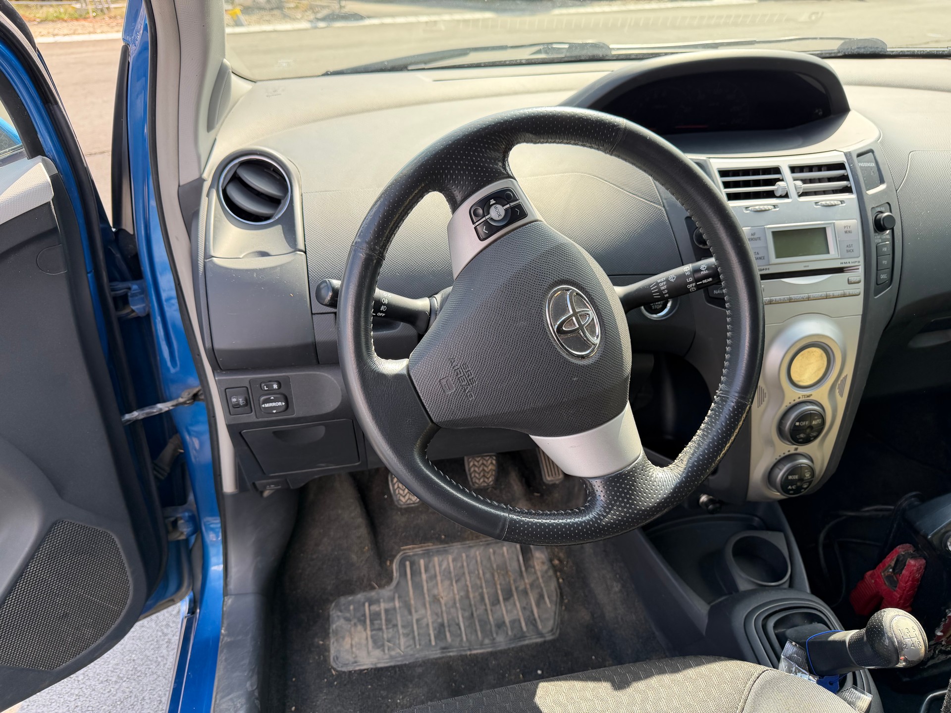 TOYOTA Yaris 1.8 TS-image-10