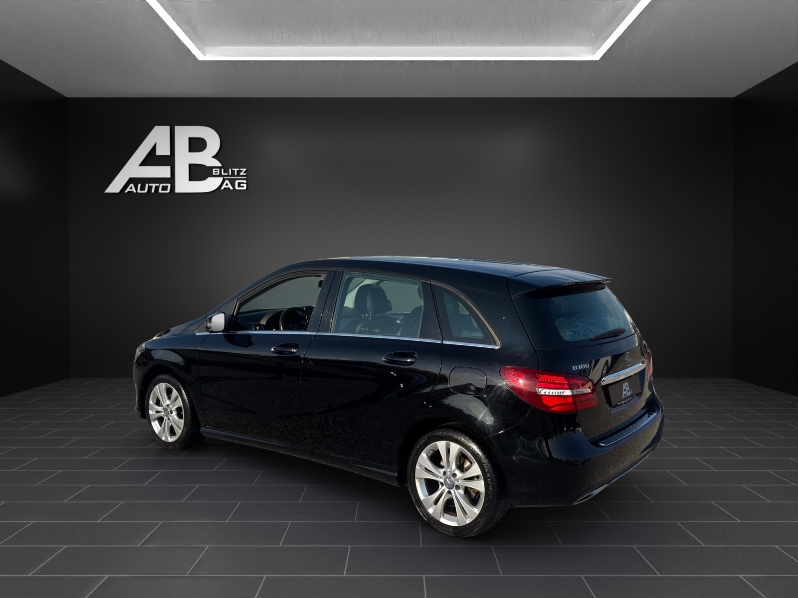 MERCEDES-BENZ B 180 CDI Urban-image-2