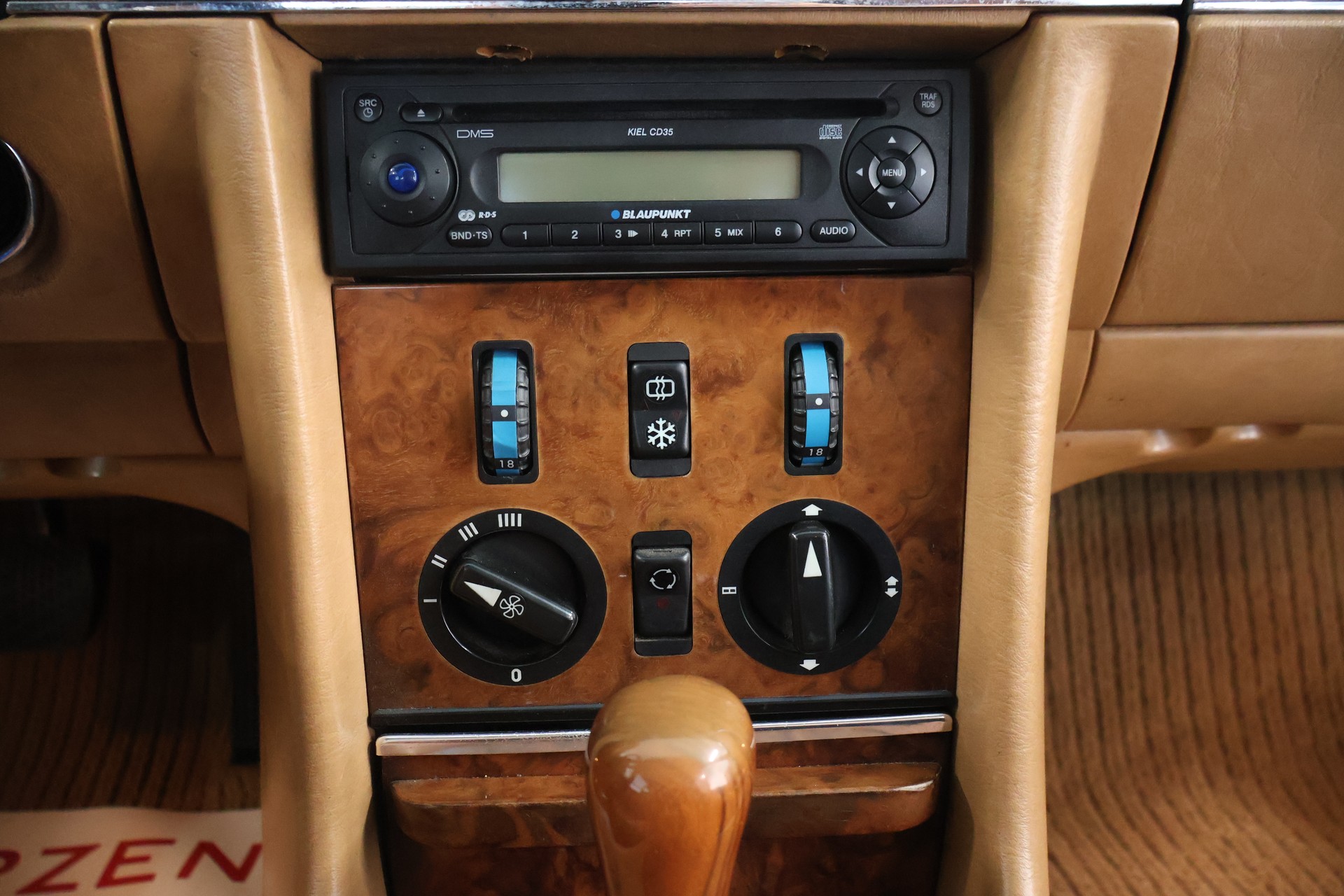 MERCEDES-BENZ 380 SL Automatic-image-15