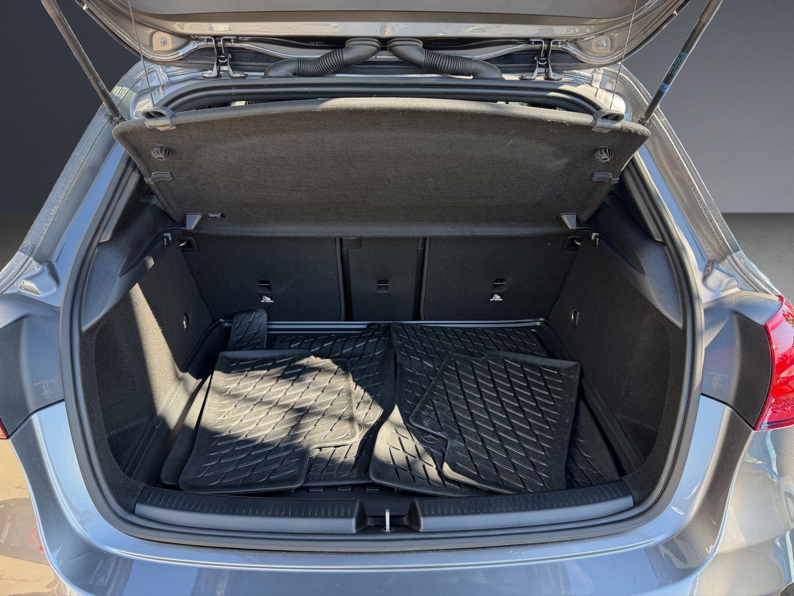 Image MERCEDES-BENZ A-200 A 200 7G-DCT