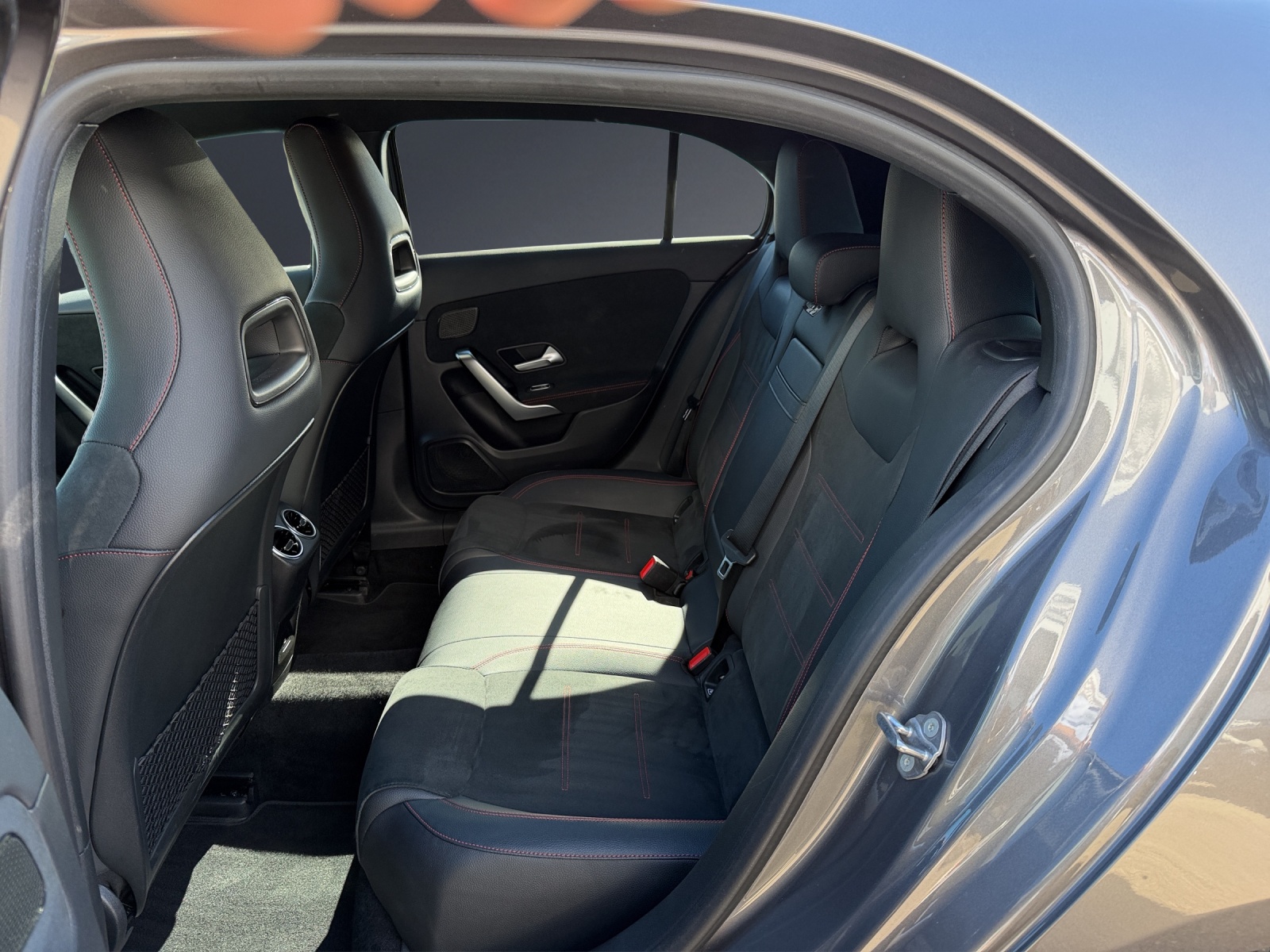 MERCEDES-BENZ A 200 7G-DCT-image-10