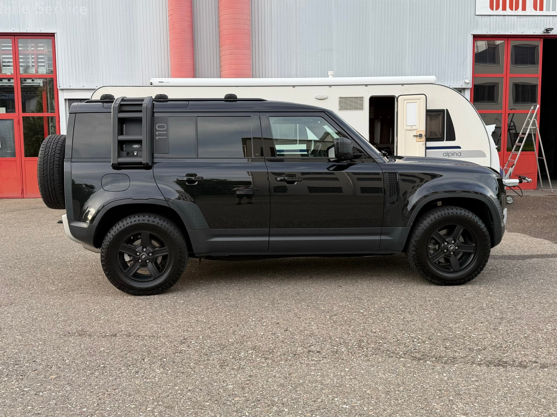 LAND ROVER 3.0 D I6 SE-image-2