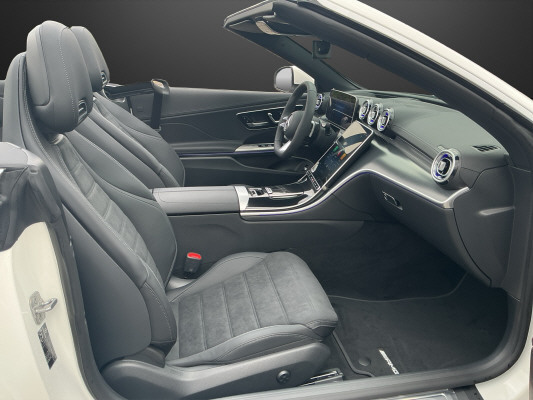 MERCEDES-BENZ CLE 200 Cabrio 4M-image-8