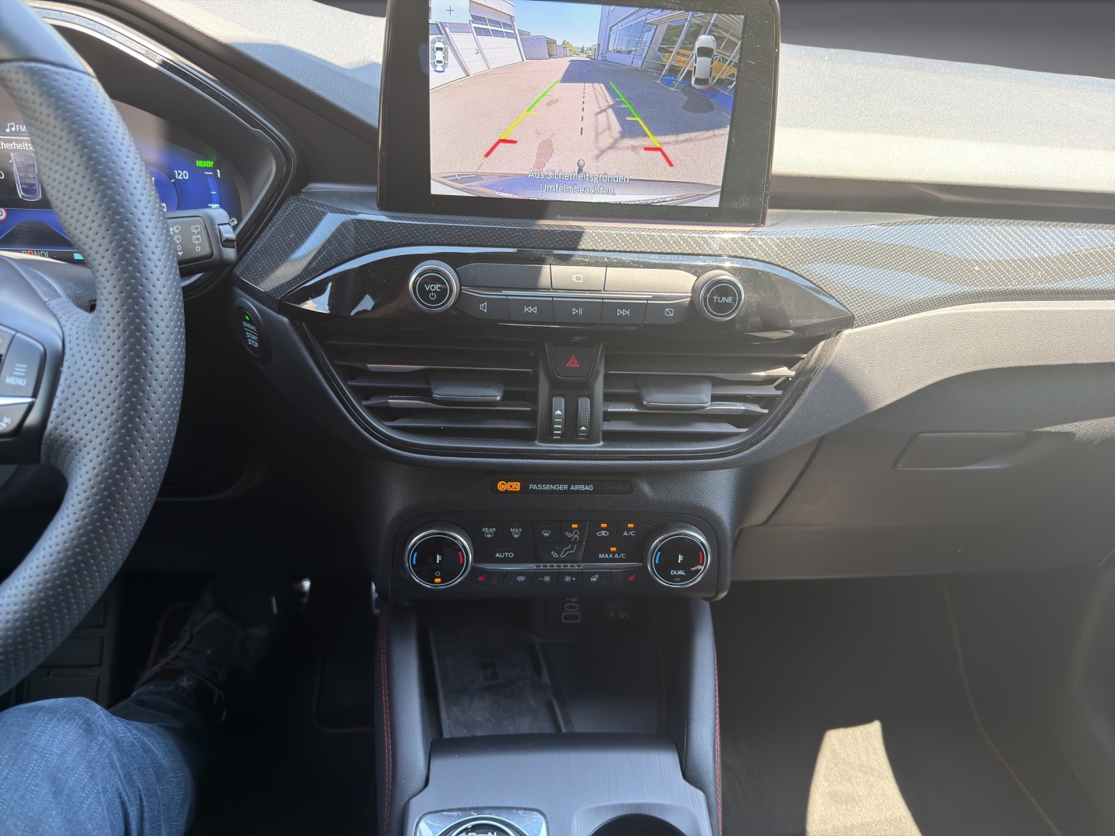 FORD Kuga 2.5 Plug-in Hybrid ST-Line X-image-13