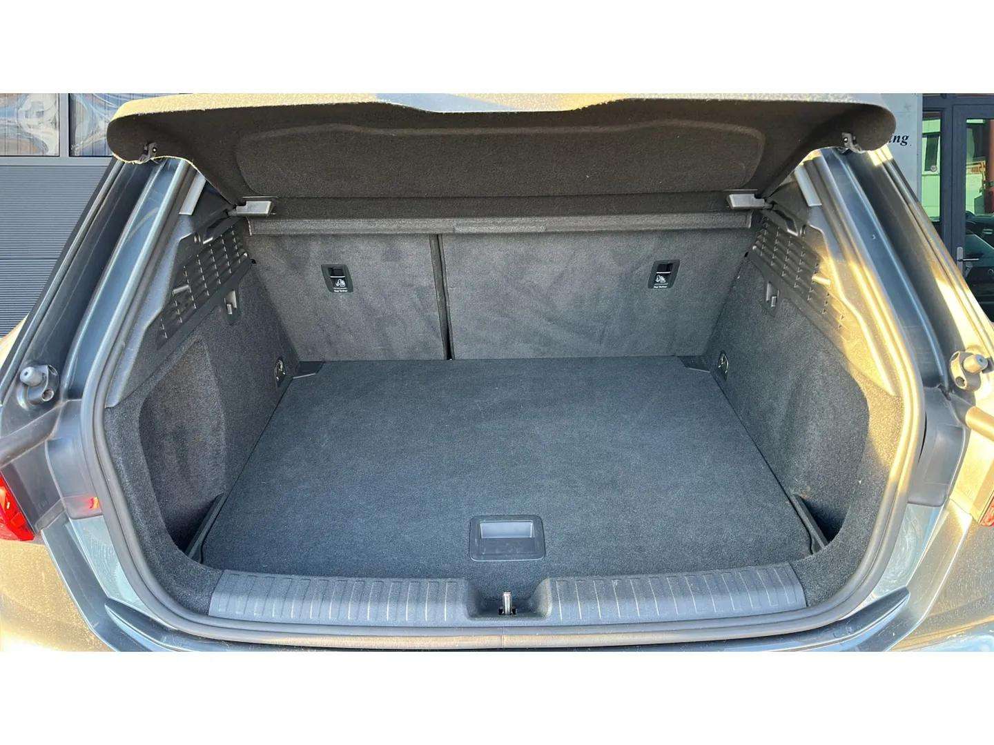 AUDI A3 Sportback 35 TFSI S line S-tronic mit 5J Werksgarantie oder 100000km-image-13