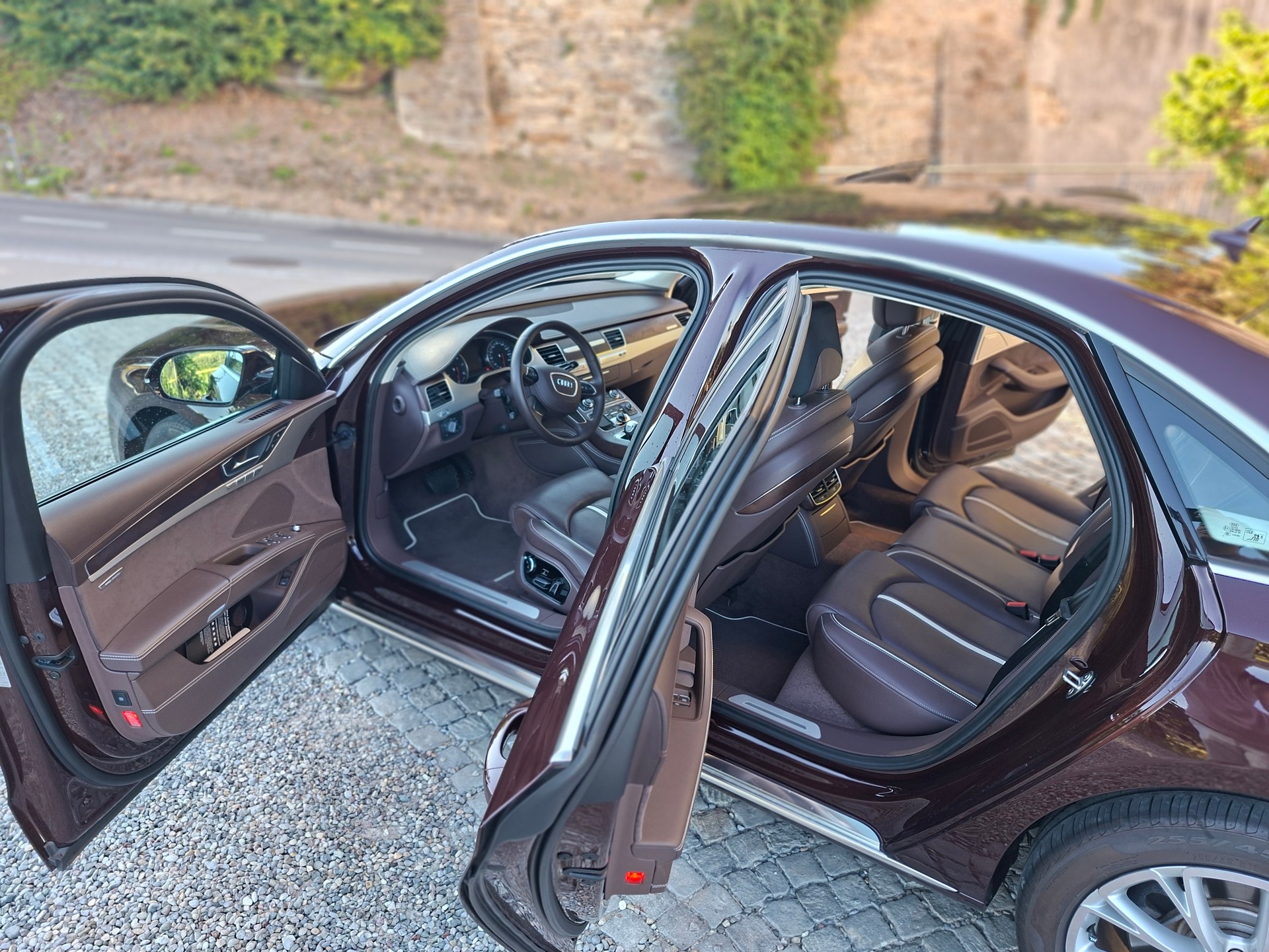 AUDI 4.2 V8 FSI quattro T-Tronic-image-9