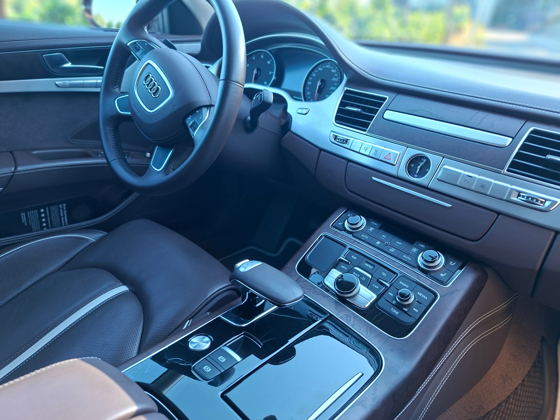 AUDI 4.2 V8 FSI quattro T-Tronic-image-14