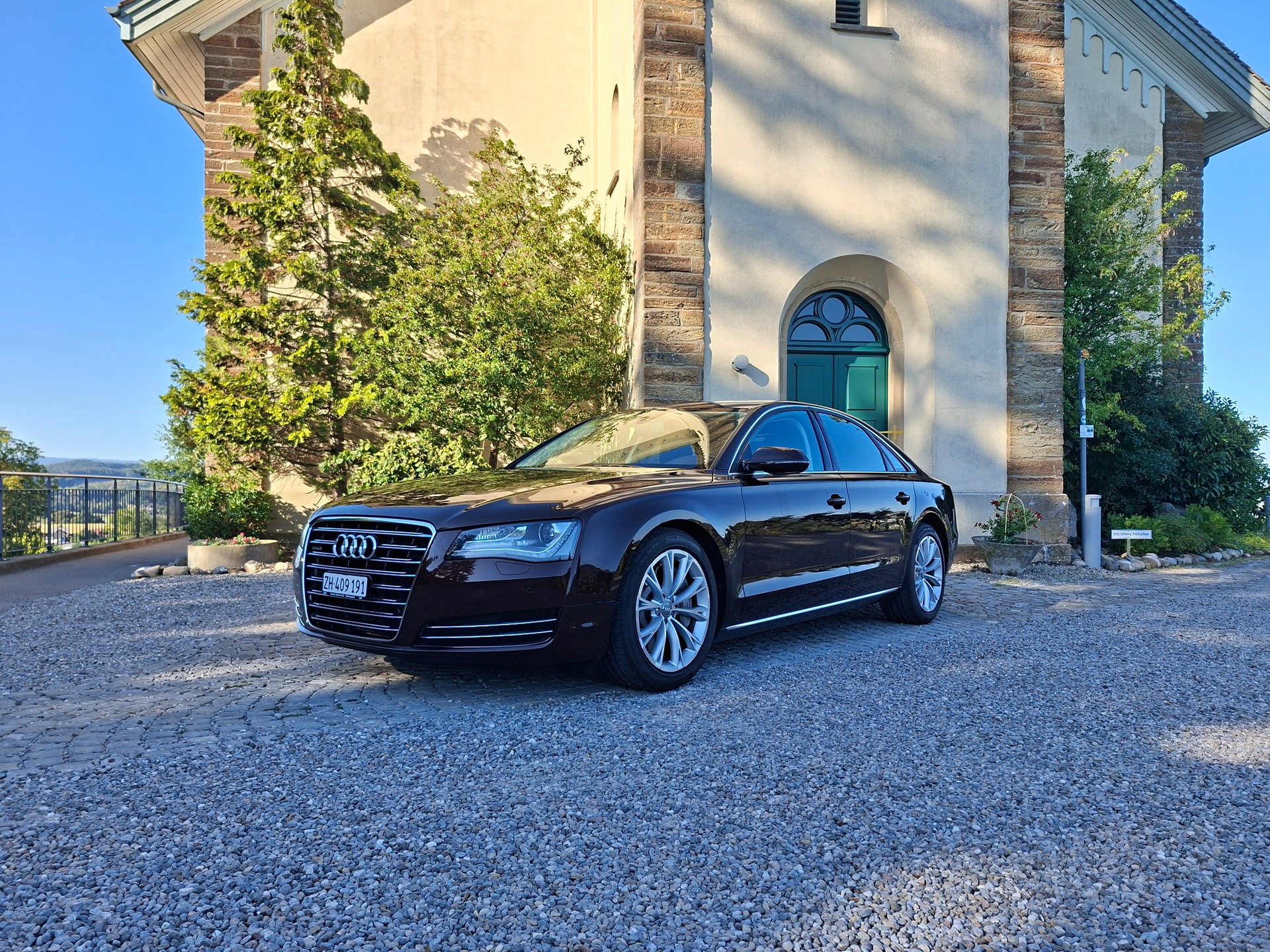 AUDI 4.2 V8 FSI quattro T-Tronic-image-2