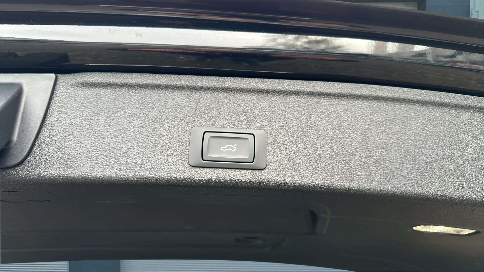 AUDI A4 Avant 40 TDI S line Attraction quattro S-tronic mit AHK Vorbereitung & 5J Werksgarantie oder bis 100000km-image-22