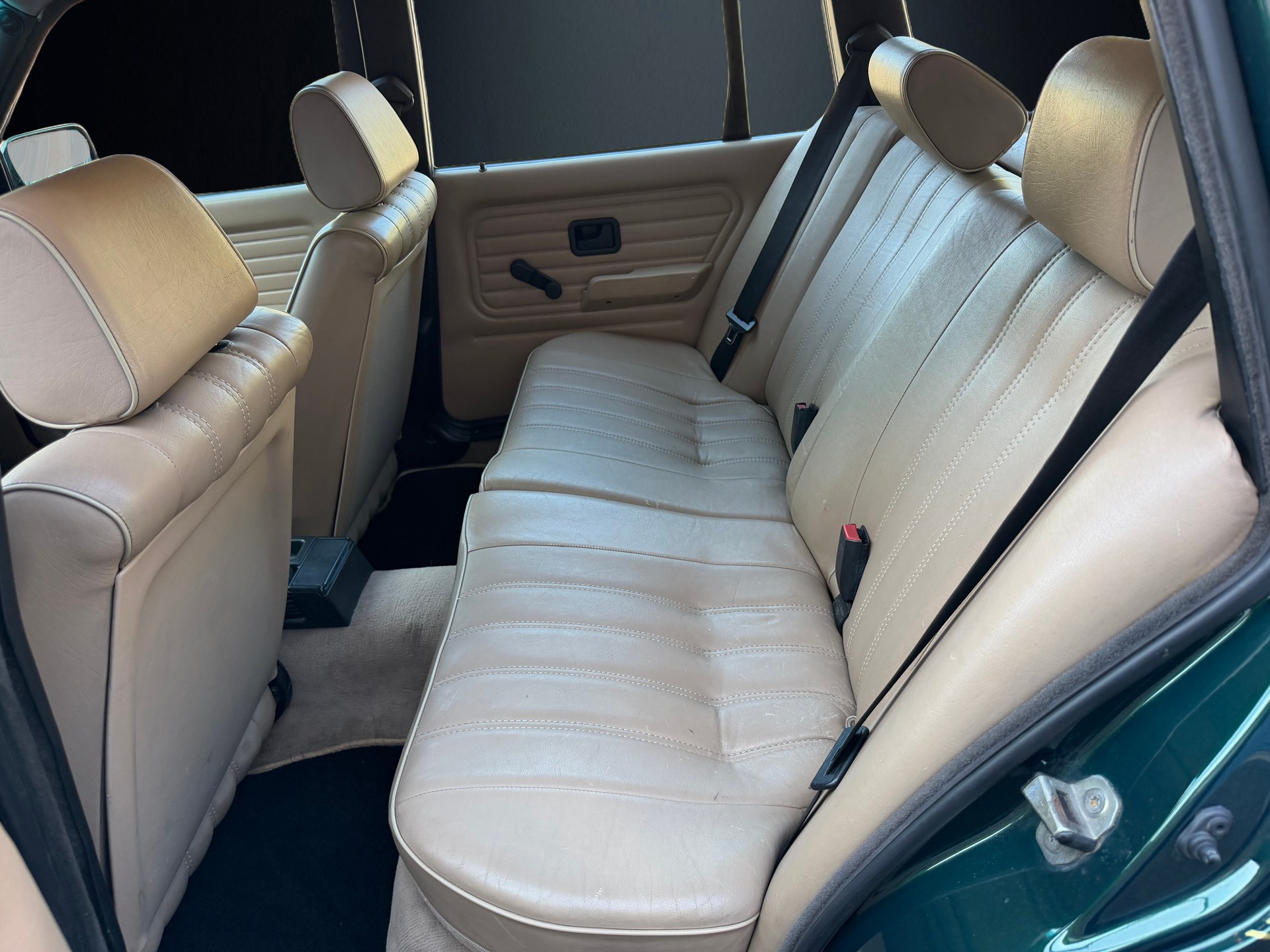 BMW 325i Touring-image-5