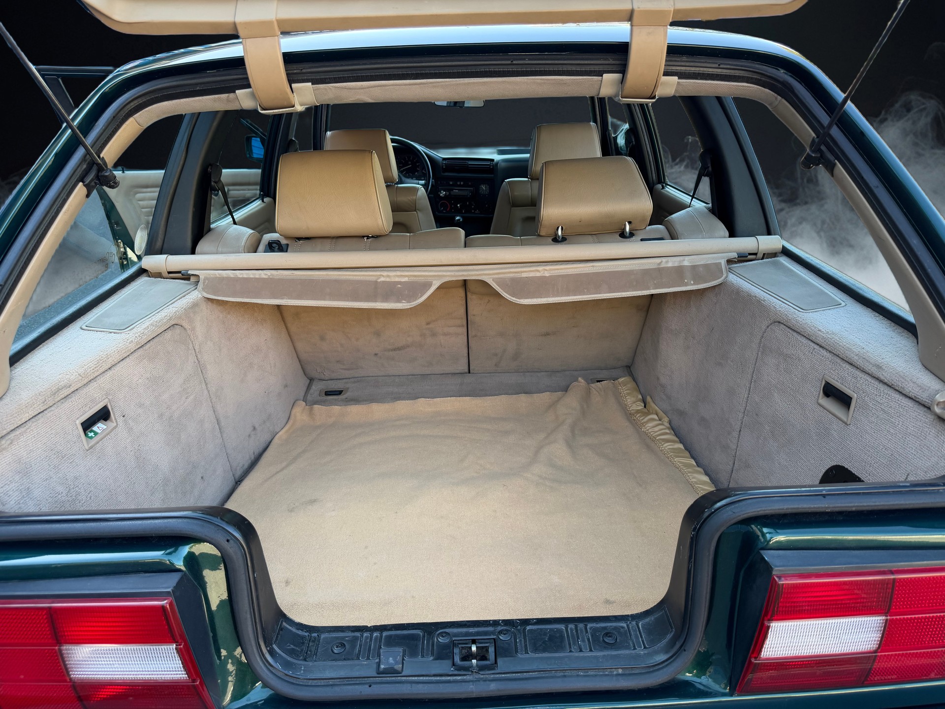 BMW 325i Touring-image-7