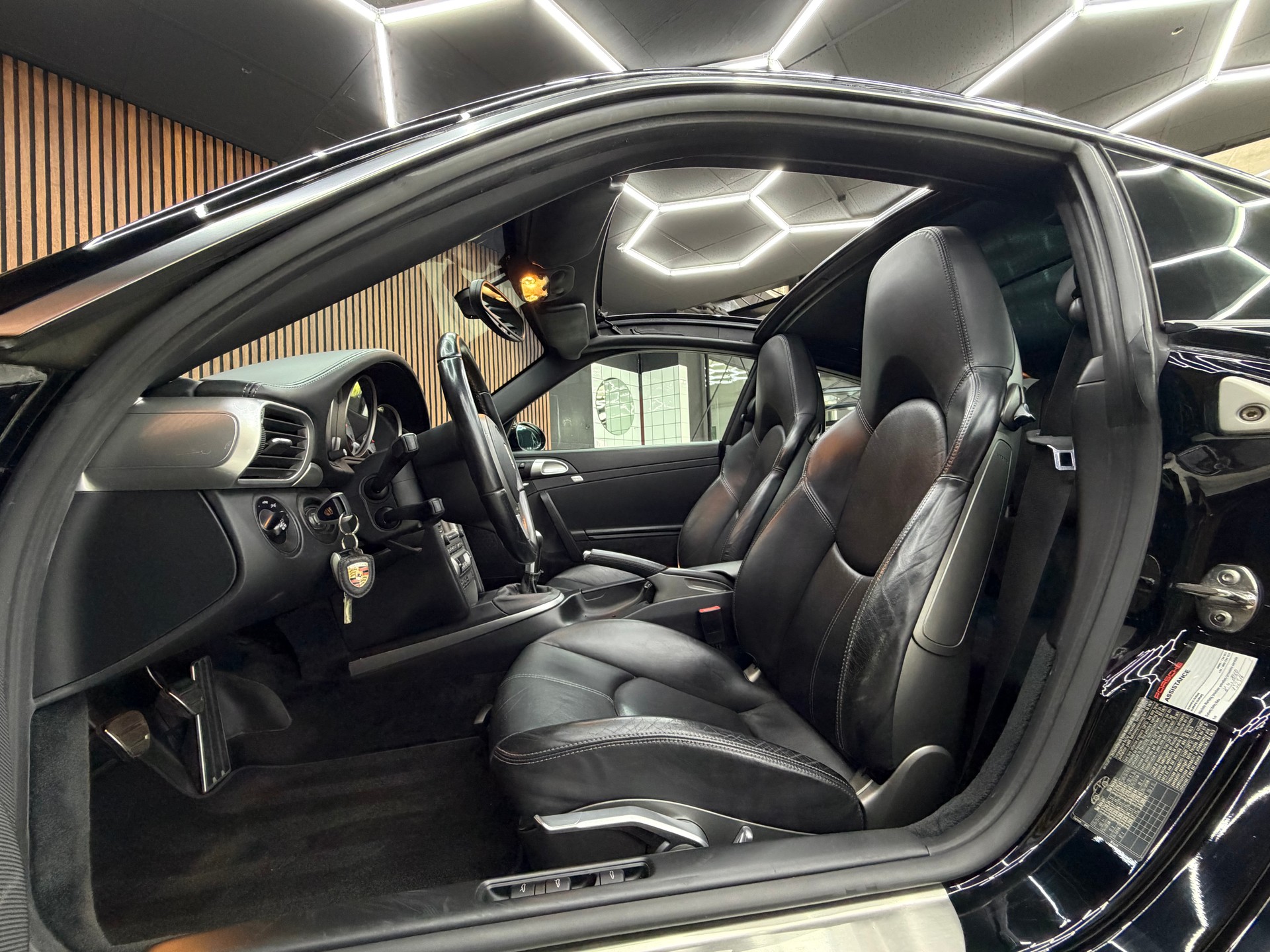 PORSCHE 911 Targa 4S-image-10